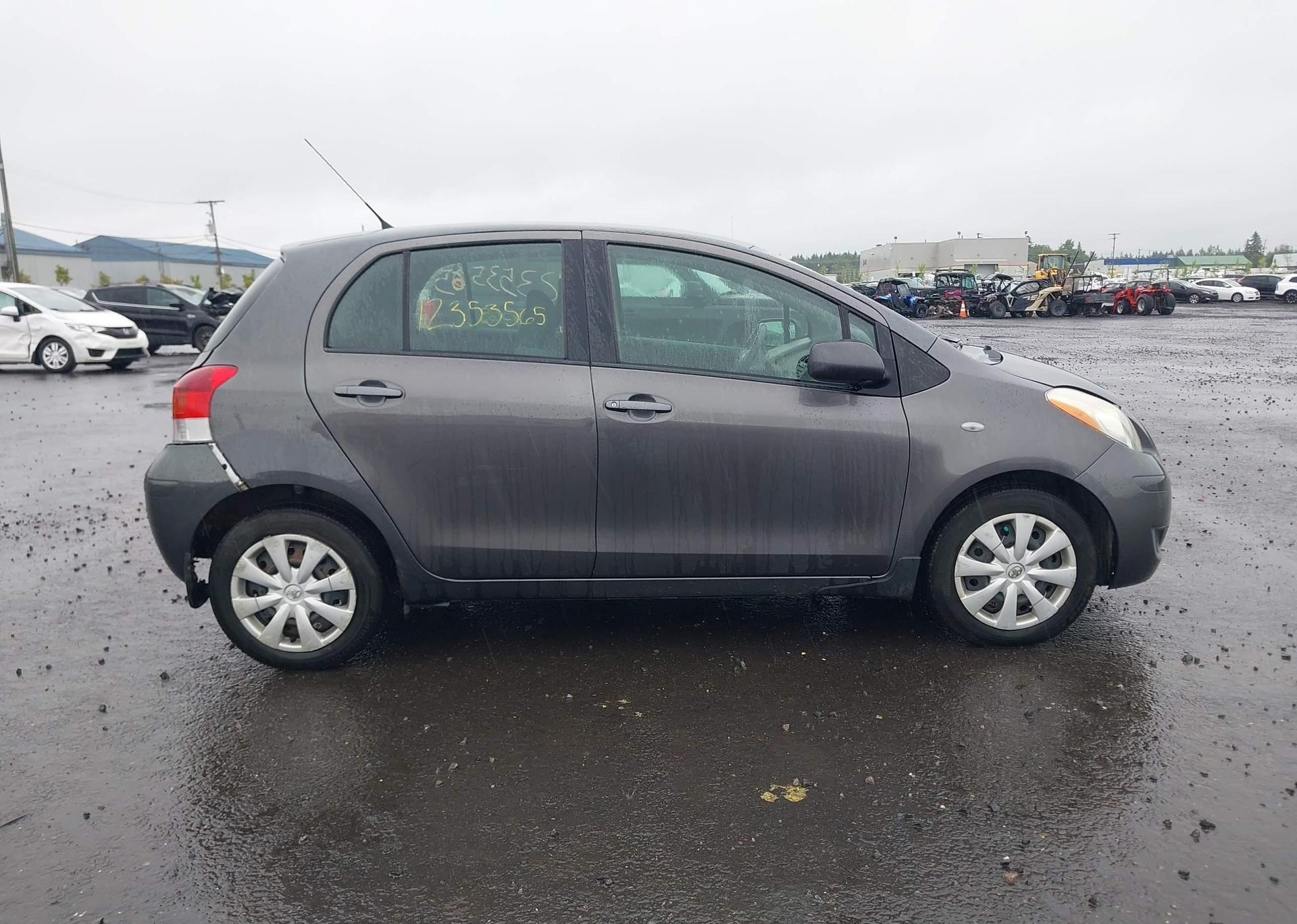 2009 TOYOTA YARIS