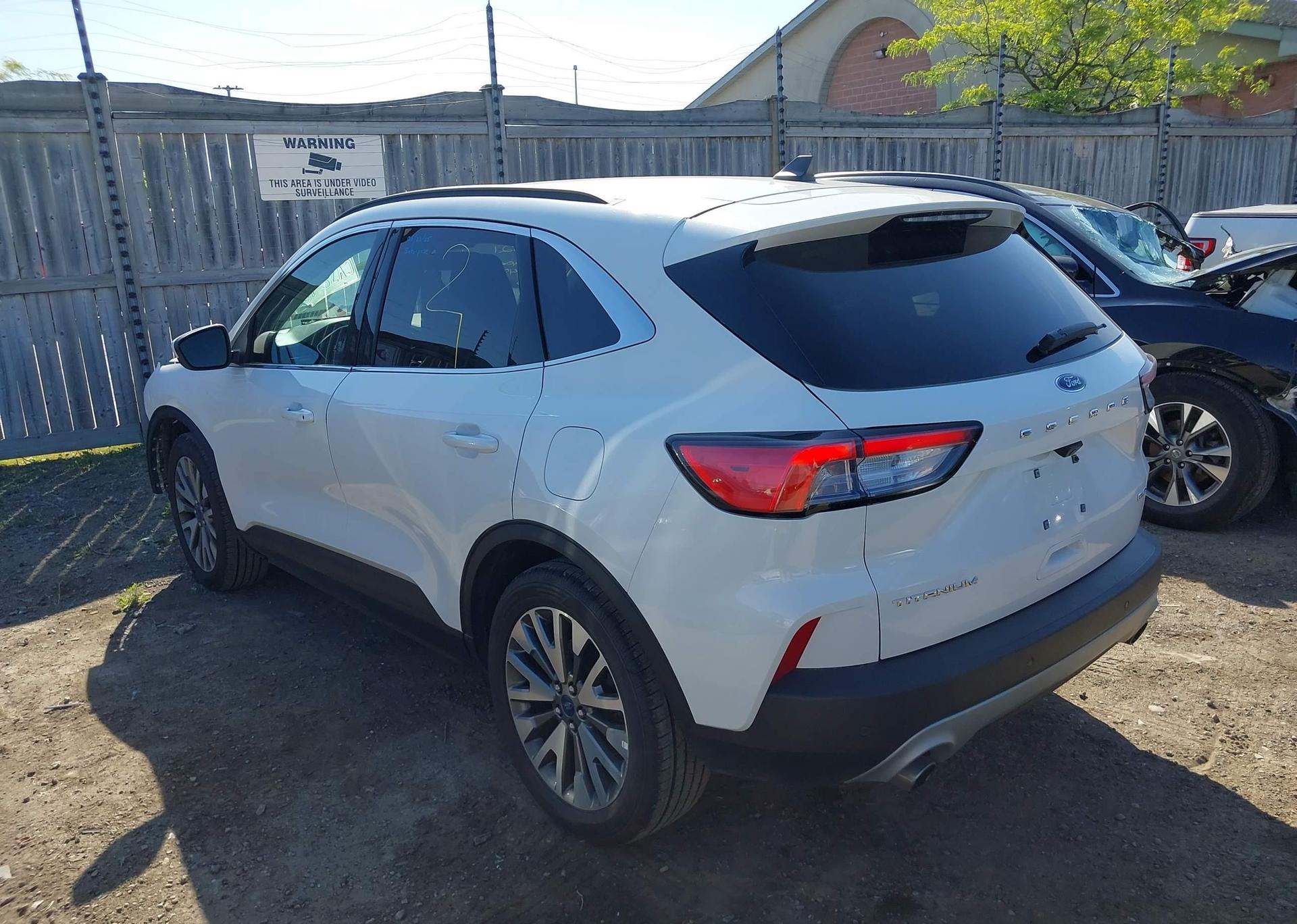 2022 FORD ESCAPE TITANIUM