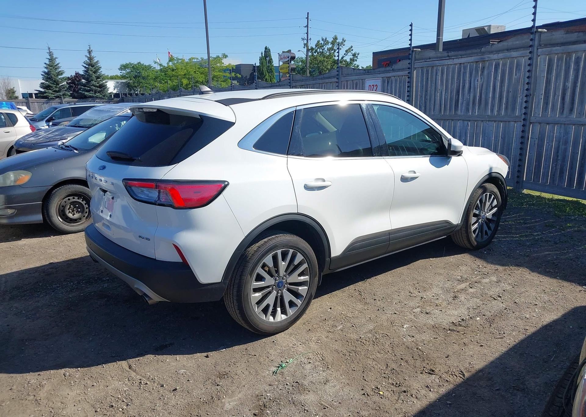 2022 FORD ESCAPE TITANIUM