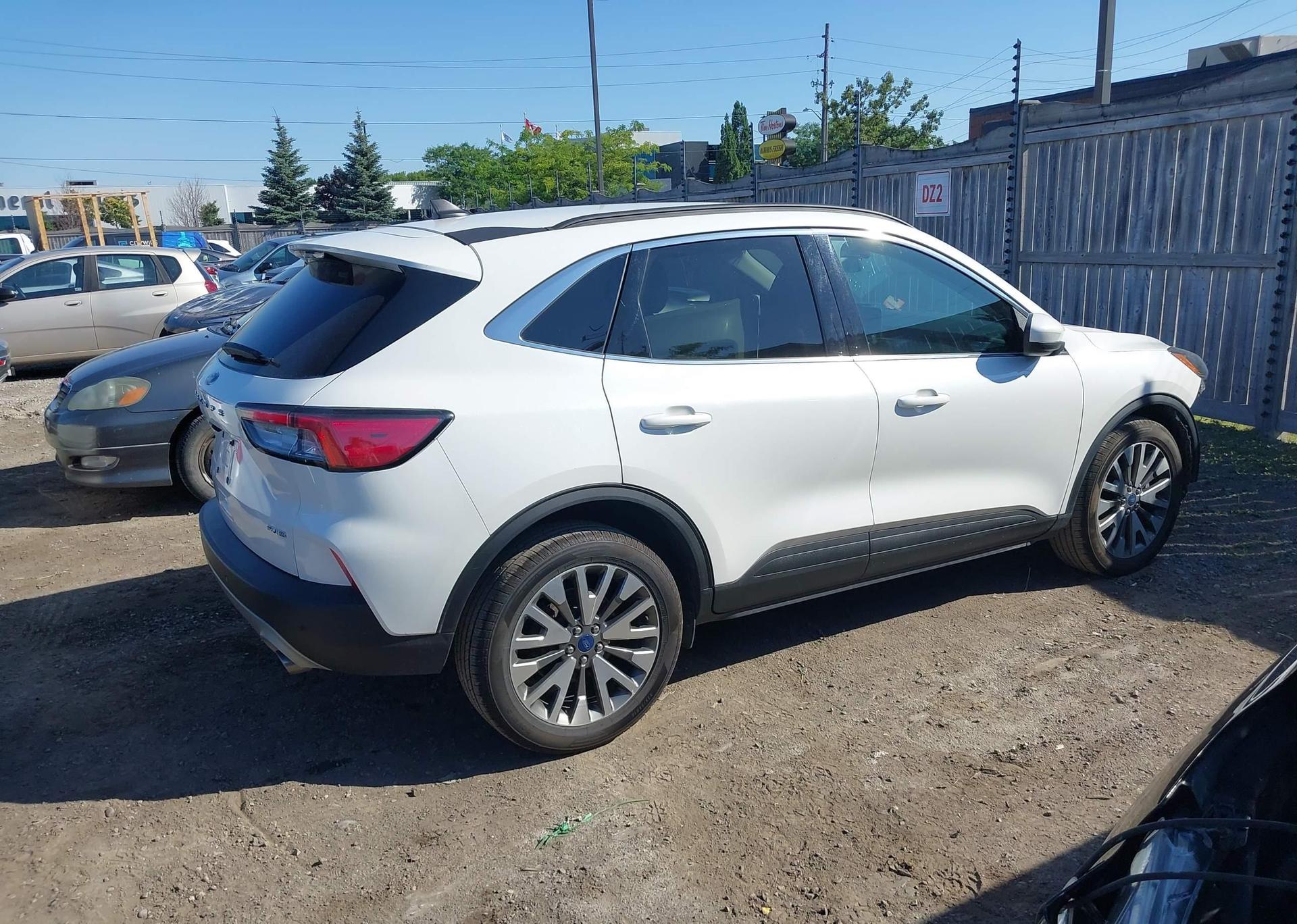 2022 FORD ESCAPE TITANIUM