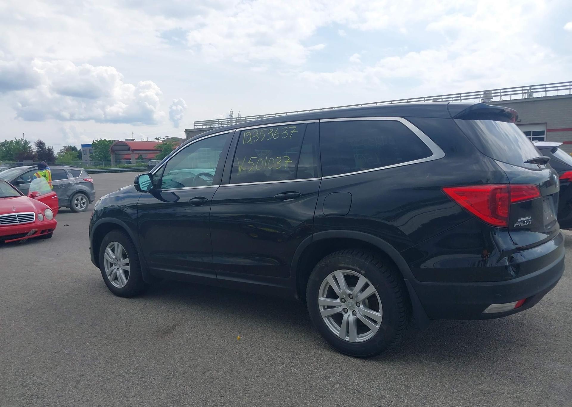 2016 HONDA PILOT LX