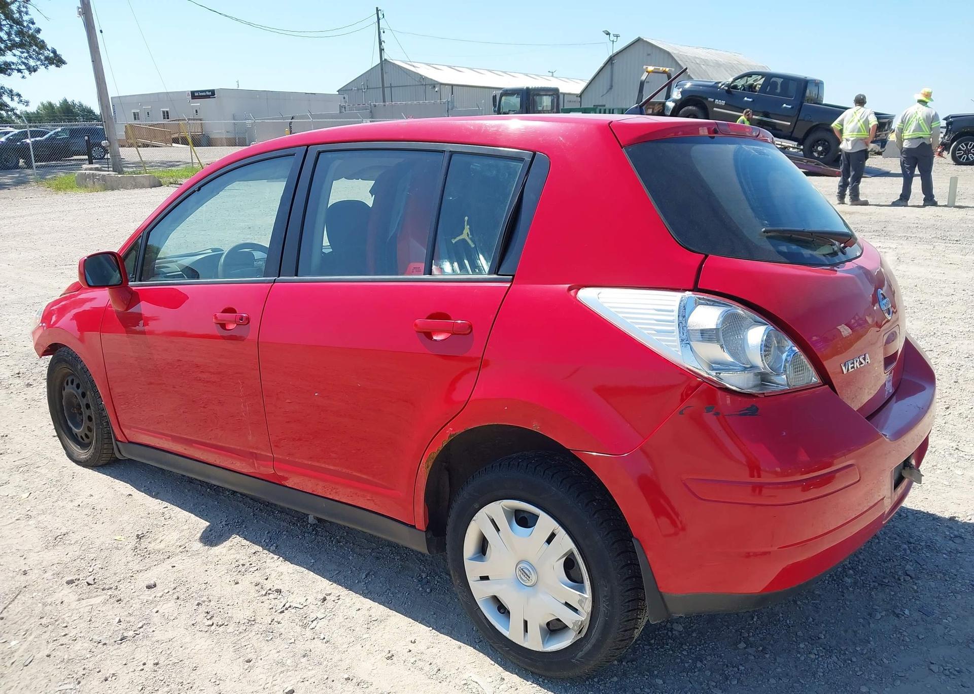 2010 NISSAN VERSA