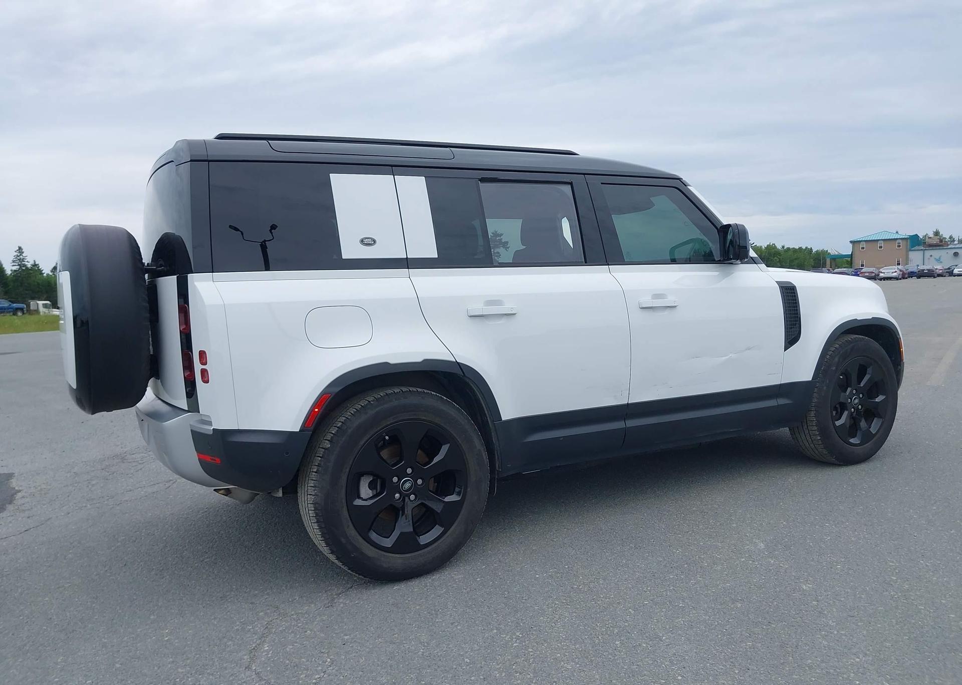 2024 LAND ROVER DEFENDER 110 S