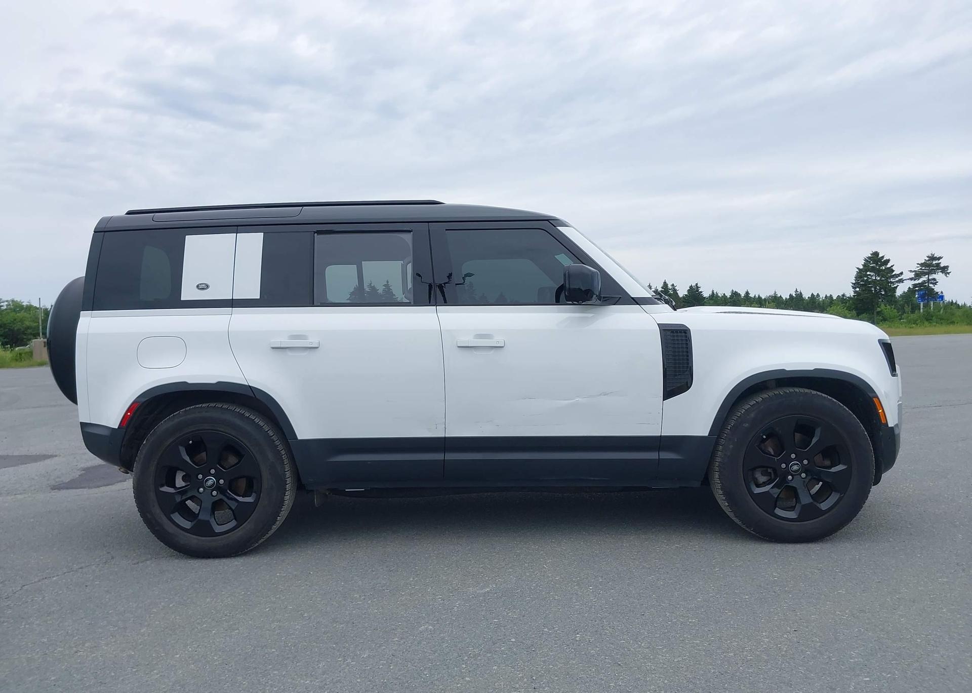 2024 LAND ROVER DEFENDER 110 S