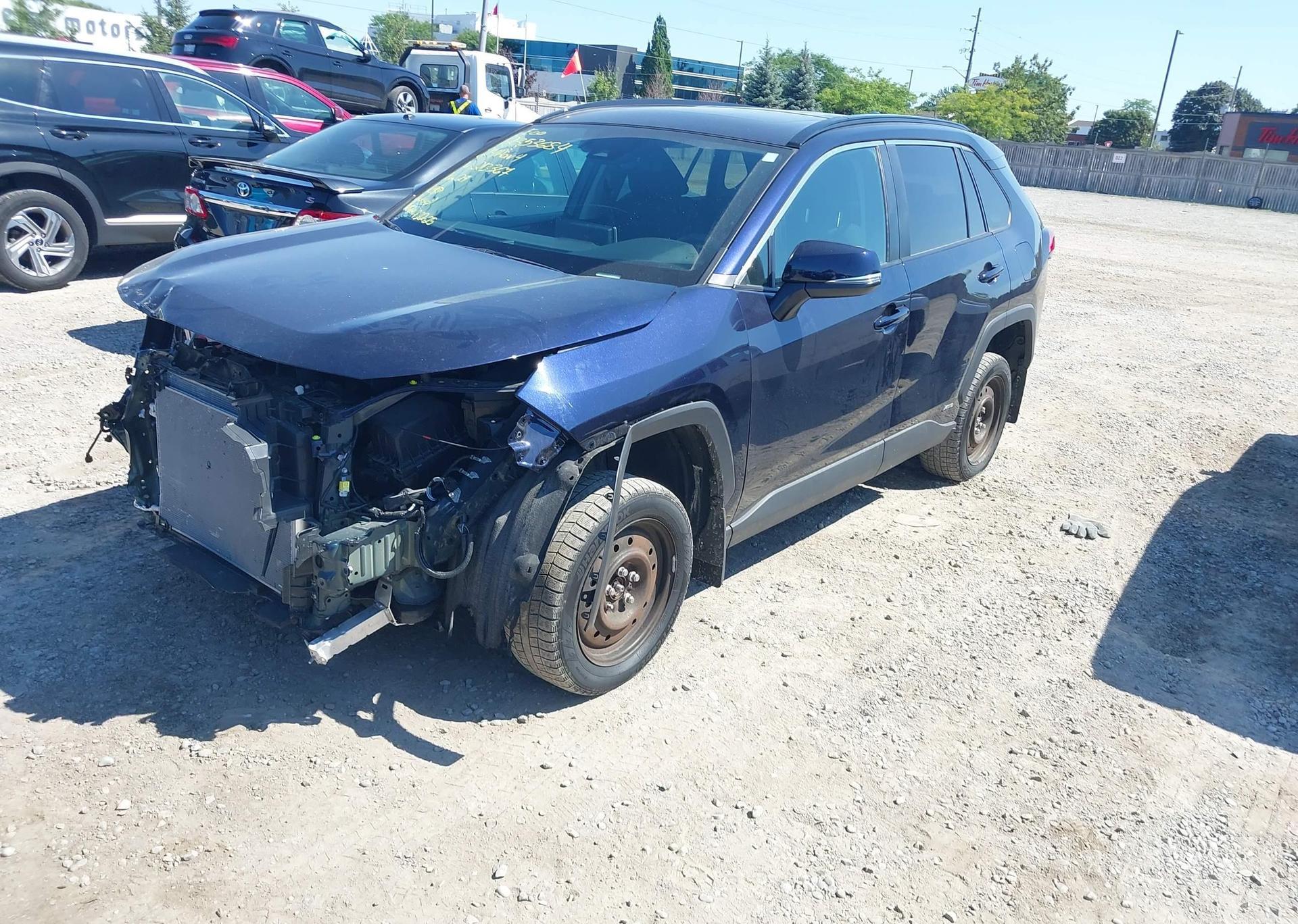 2024 TOYOTA RAV4 HYBRID XLE
