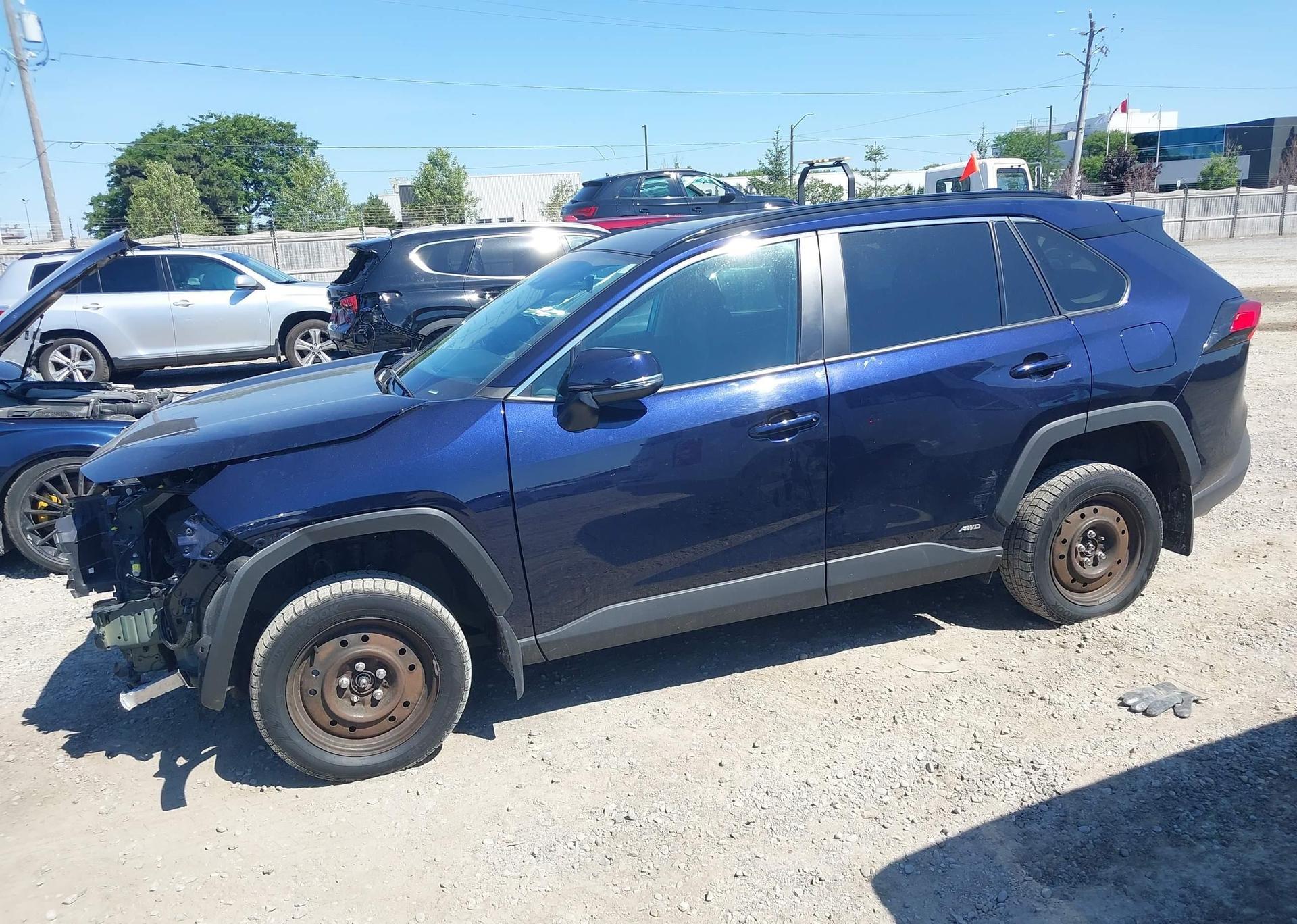 2024 TOYOTA RAV4 HYBRID XLE