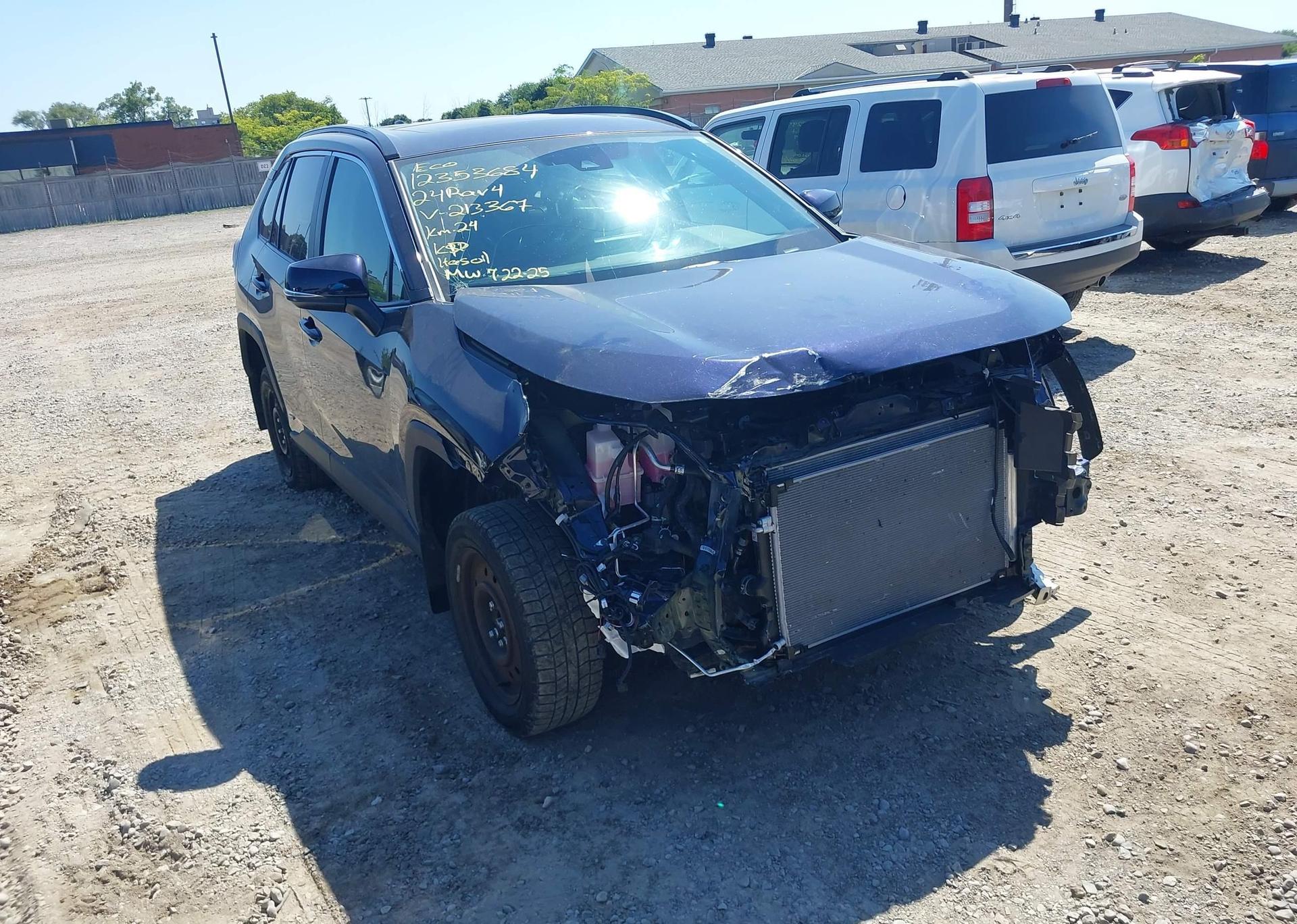 2024 TOYOTA RAV4 HYBRID XLE