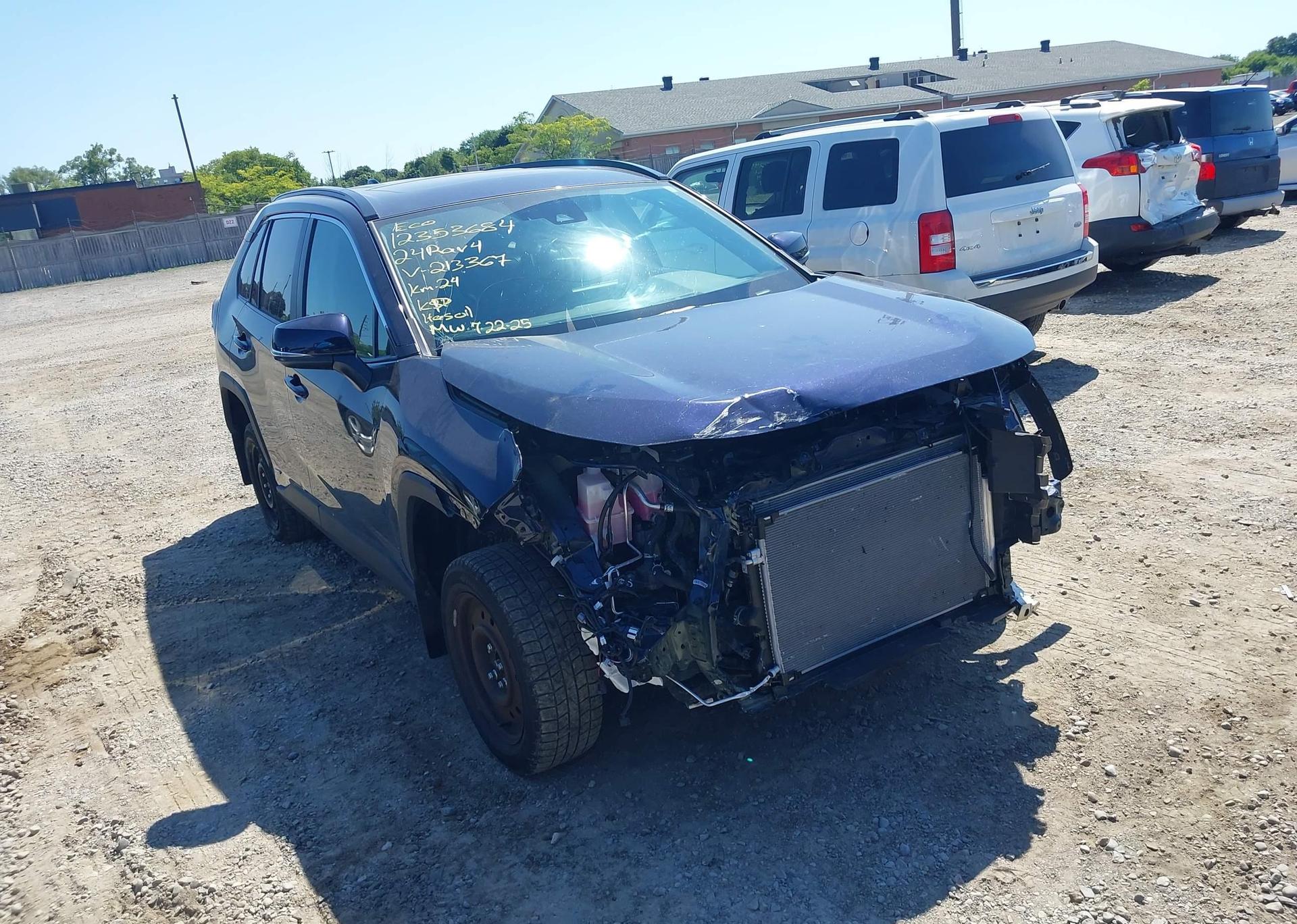 2024 TOYOTA RAV4 HYBRID XLE