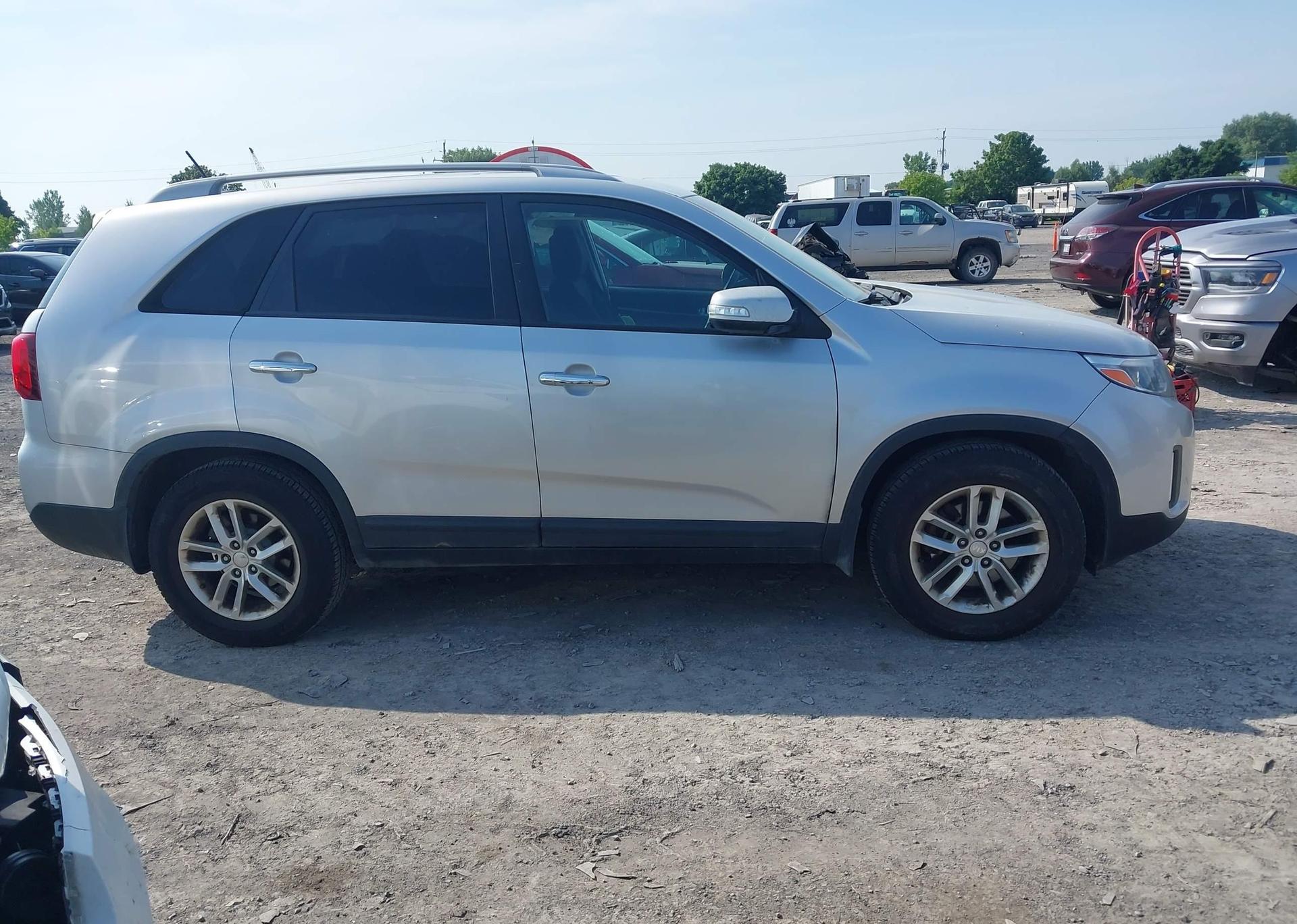 2015 KIA SORENTO