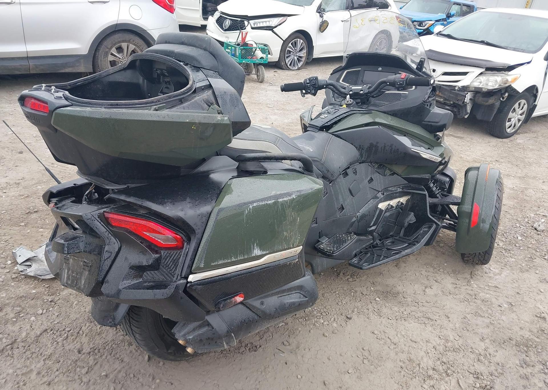2023 CAN-AM SPYDER ROADSTER RT