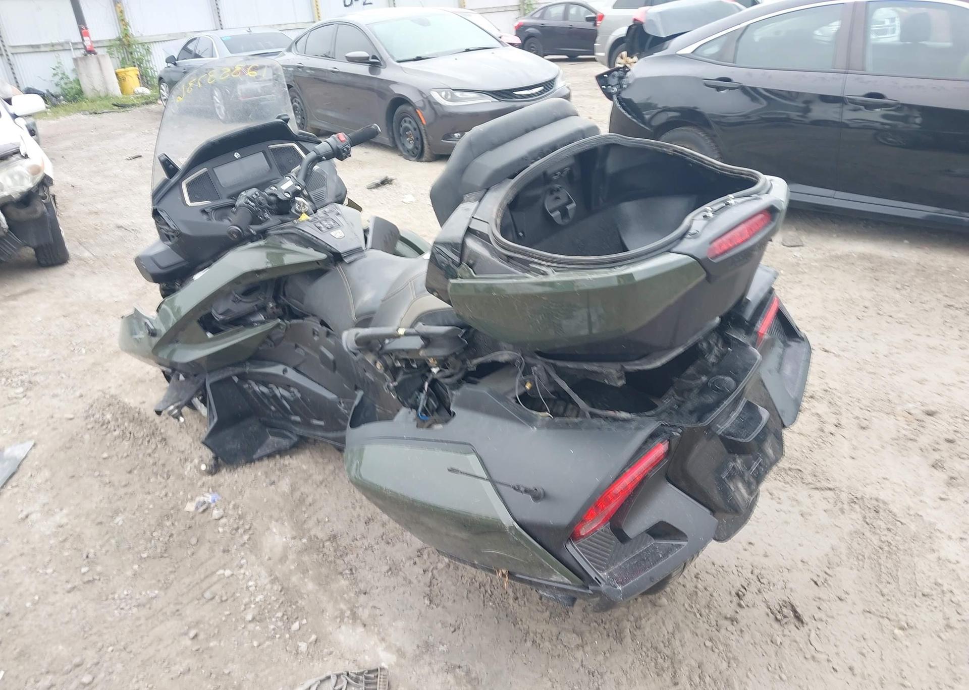2023 CAN-AM SPYDER ROADSTER RT