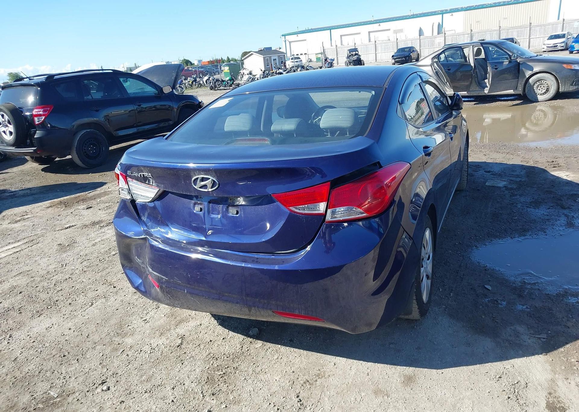 2011 HYUNDAI ELANTRA GLS