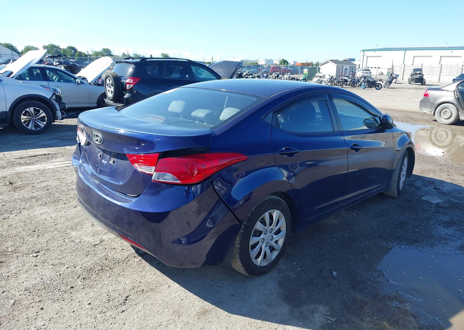 2011 HYUNDAI ELANTRA GLS