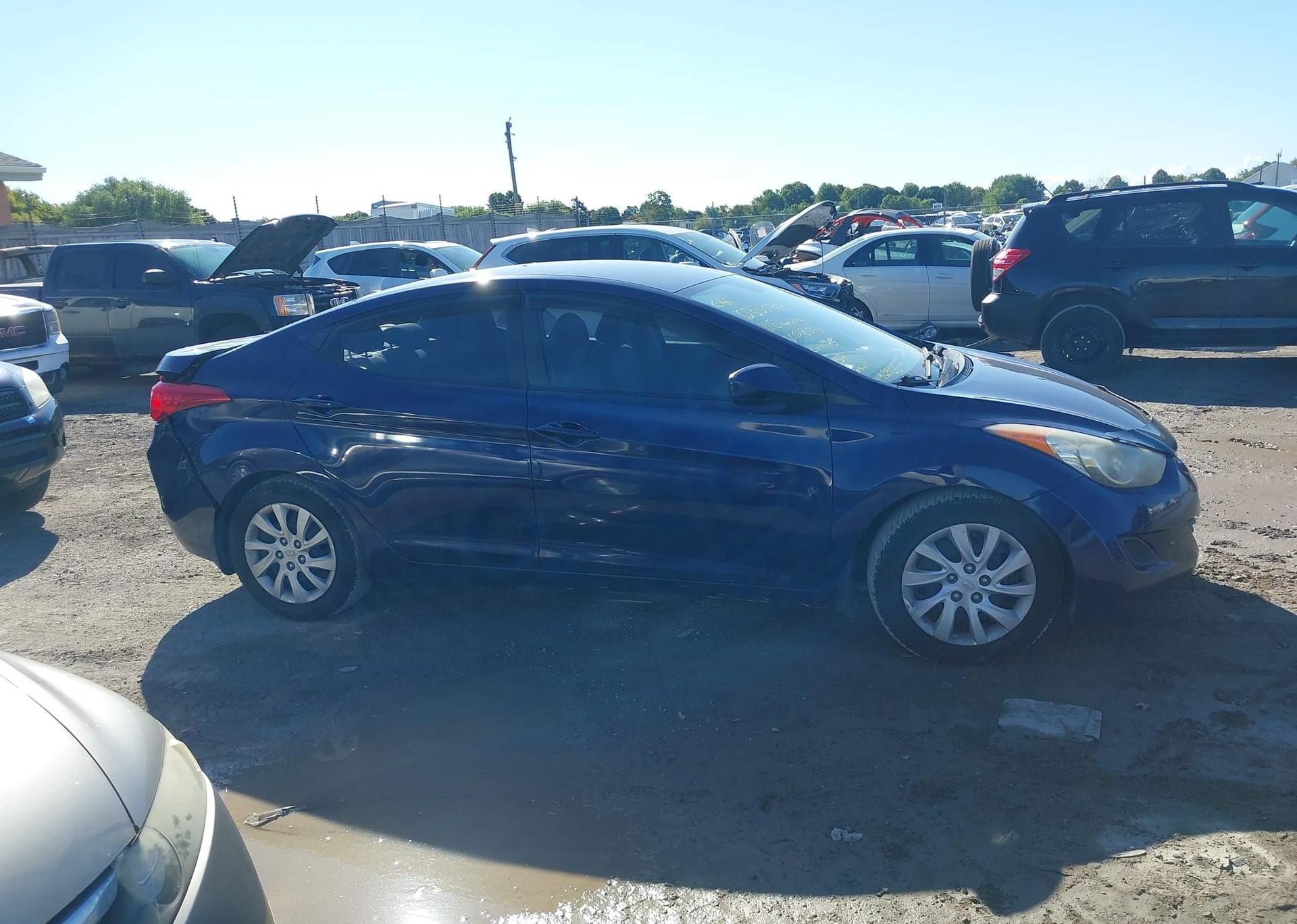 2011 HYUNDAI ELANTRA GLS