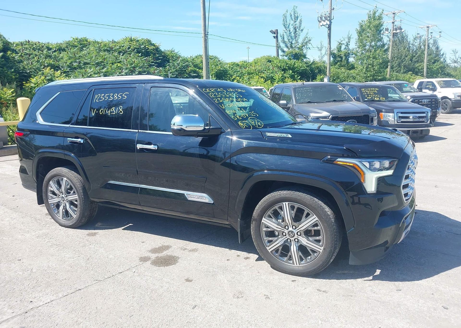 2023 TOYOTA SEQUOIA SR5