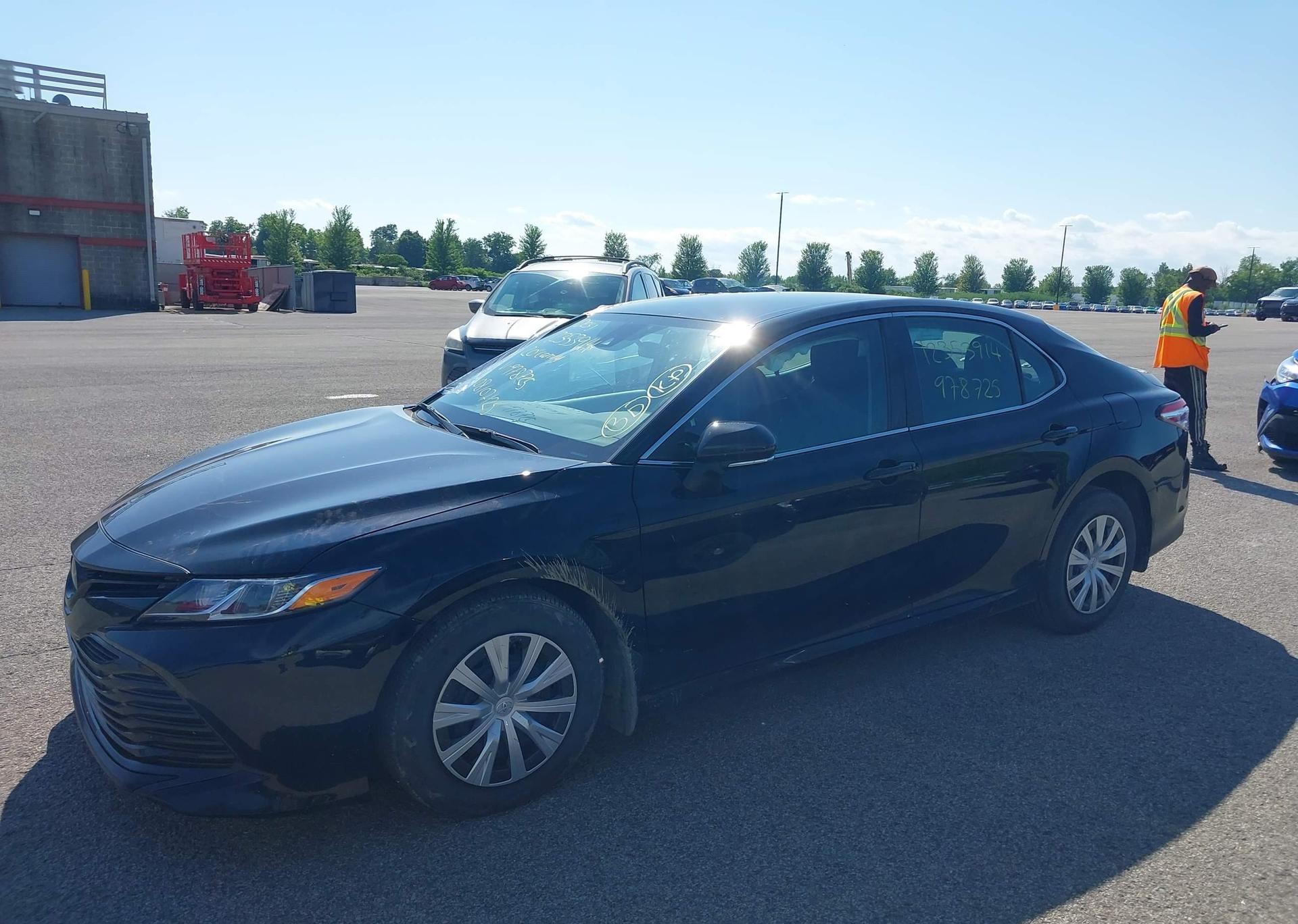 2020 TOYOTA CAMRY LE