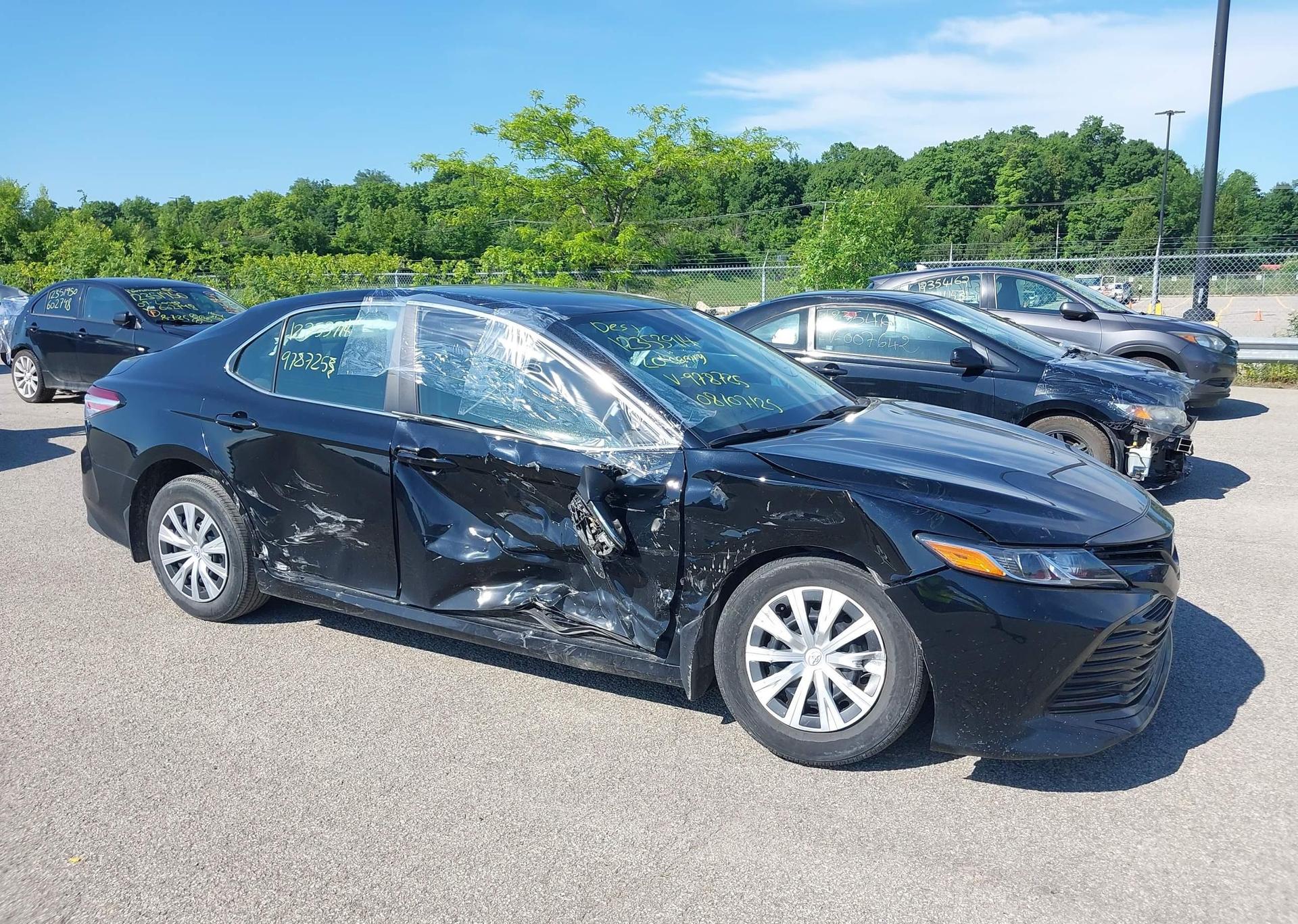 2020 TOYOTA CAMRY LE