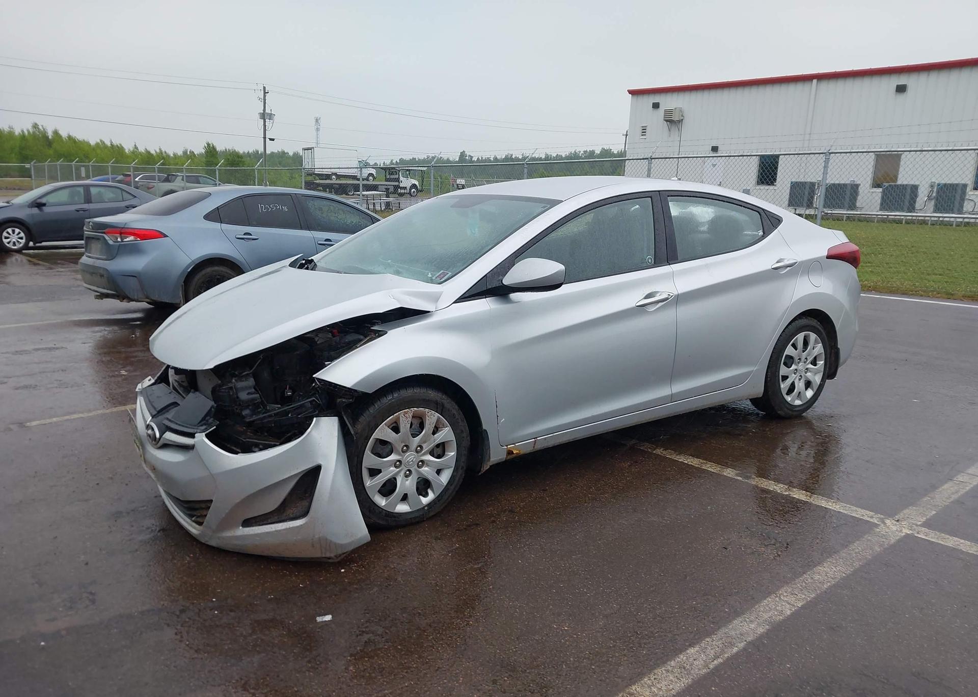 2014 HYUNDAI ELANTRA SE