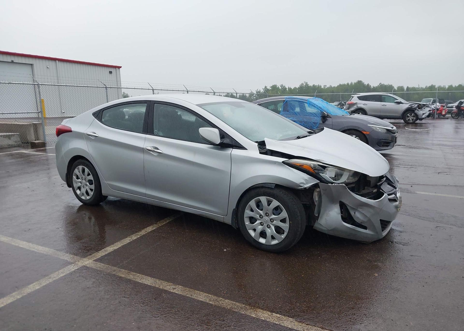 2014 HYUNDAI ELANTRA SE