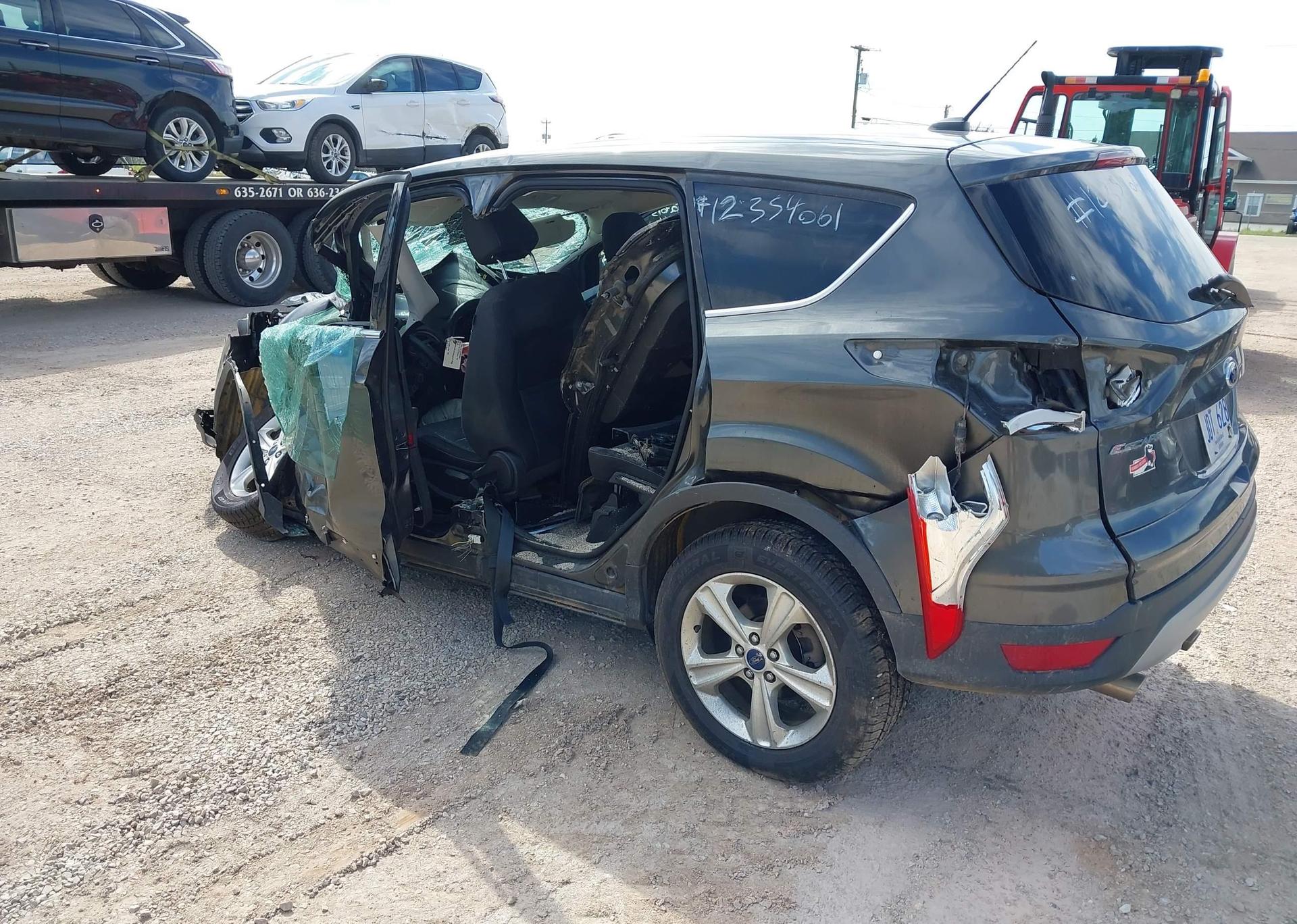 2016 FORD ESCAPE SE
