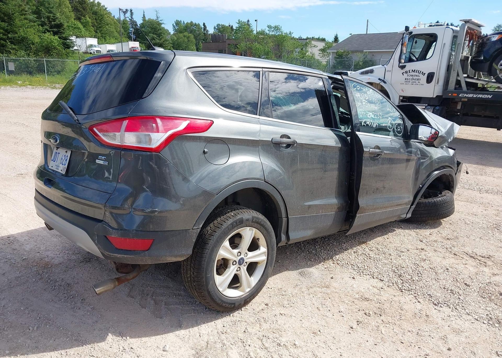 2016 FORD ESCAPE SE