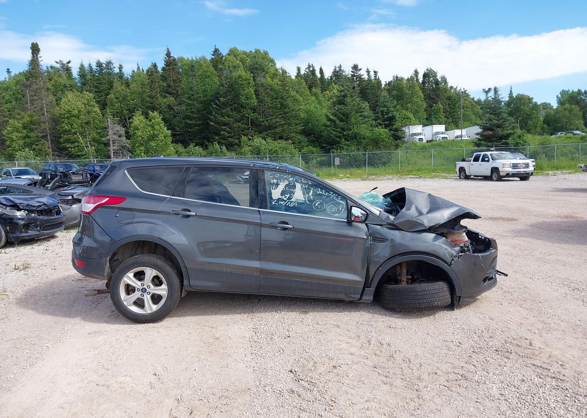2016 FORD ESCAPE SE