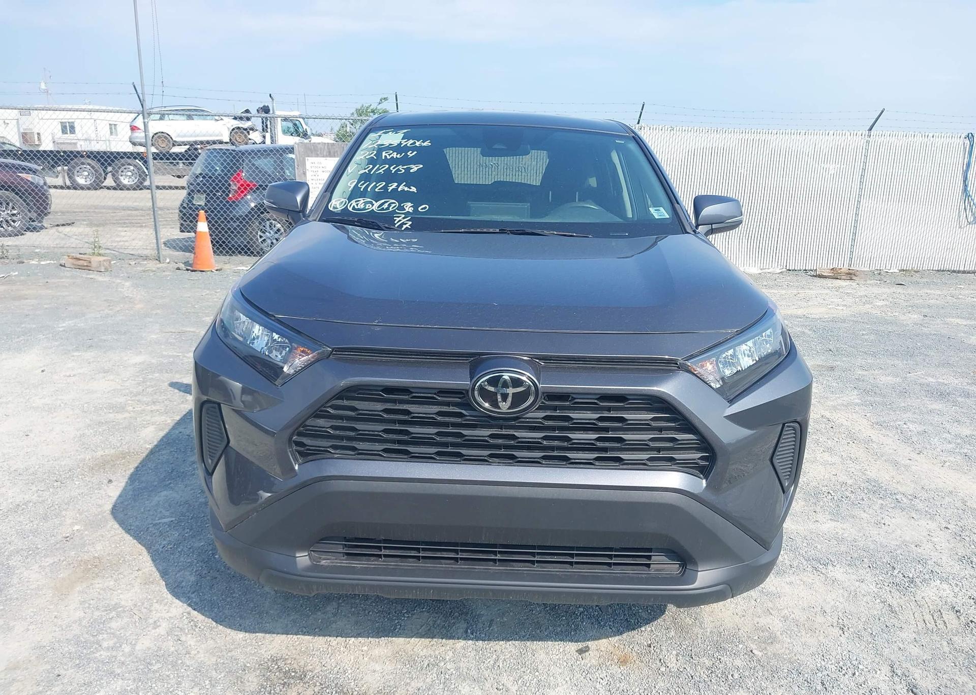 2022 TOYOTA RAV4 LE