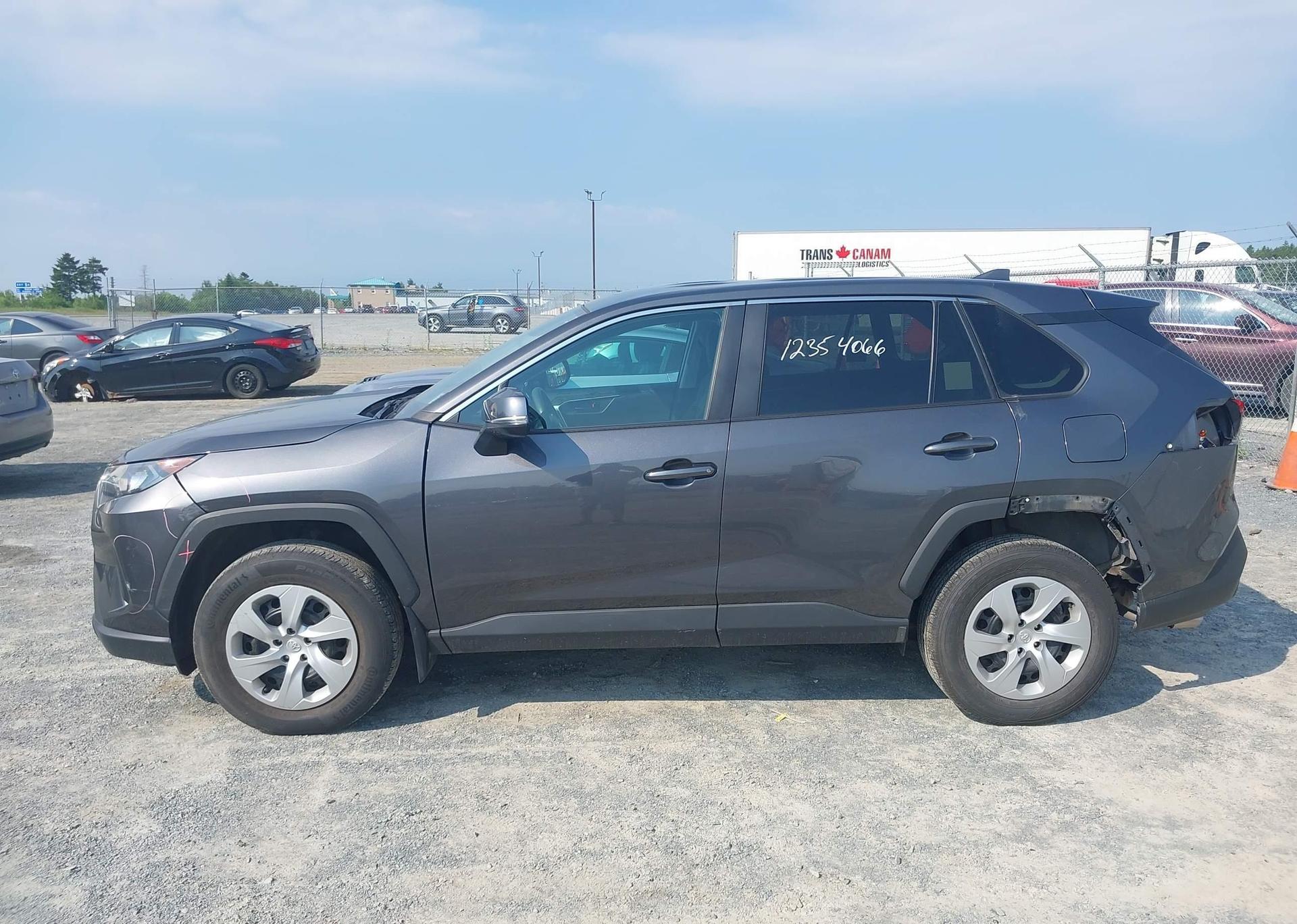 2022 TOYOTA RAV4 LE