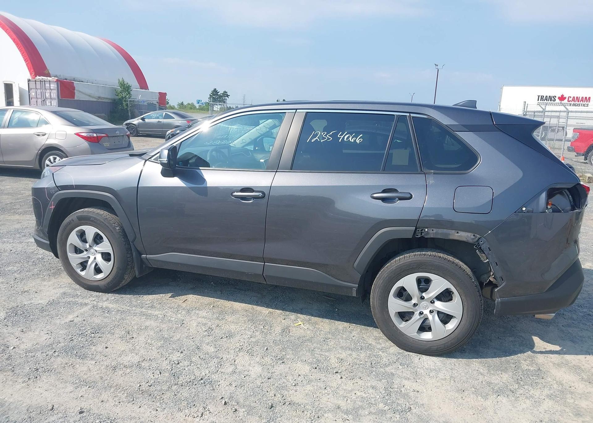2022 TOYOTA RAV4 LE