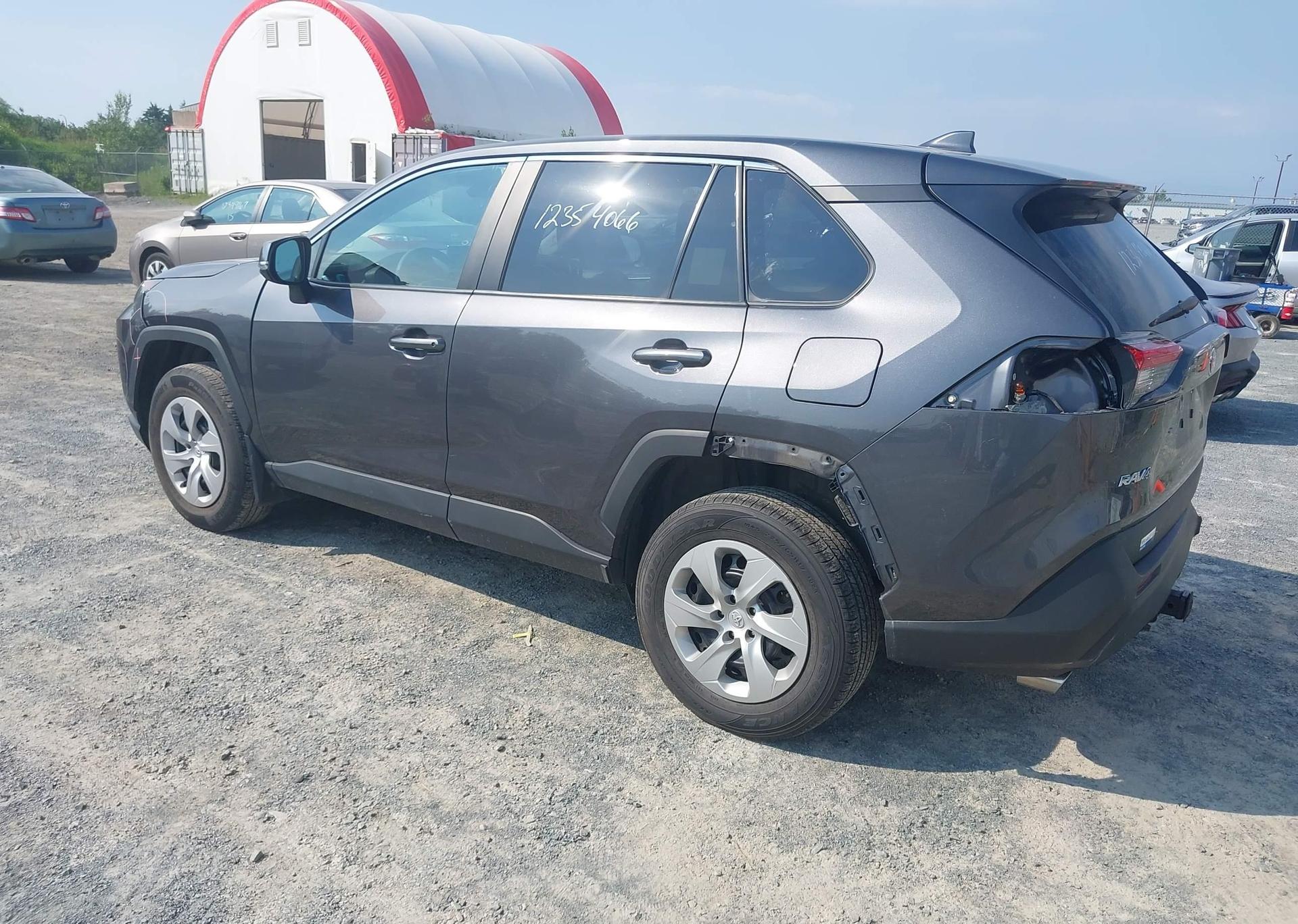 2022 TOYOTA RAV4 LE