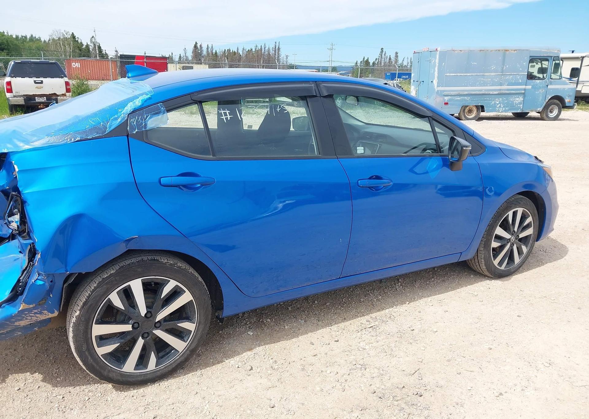 2022 NISSAN VERSA SR