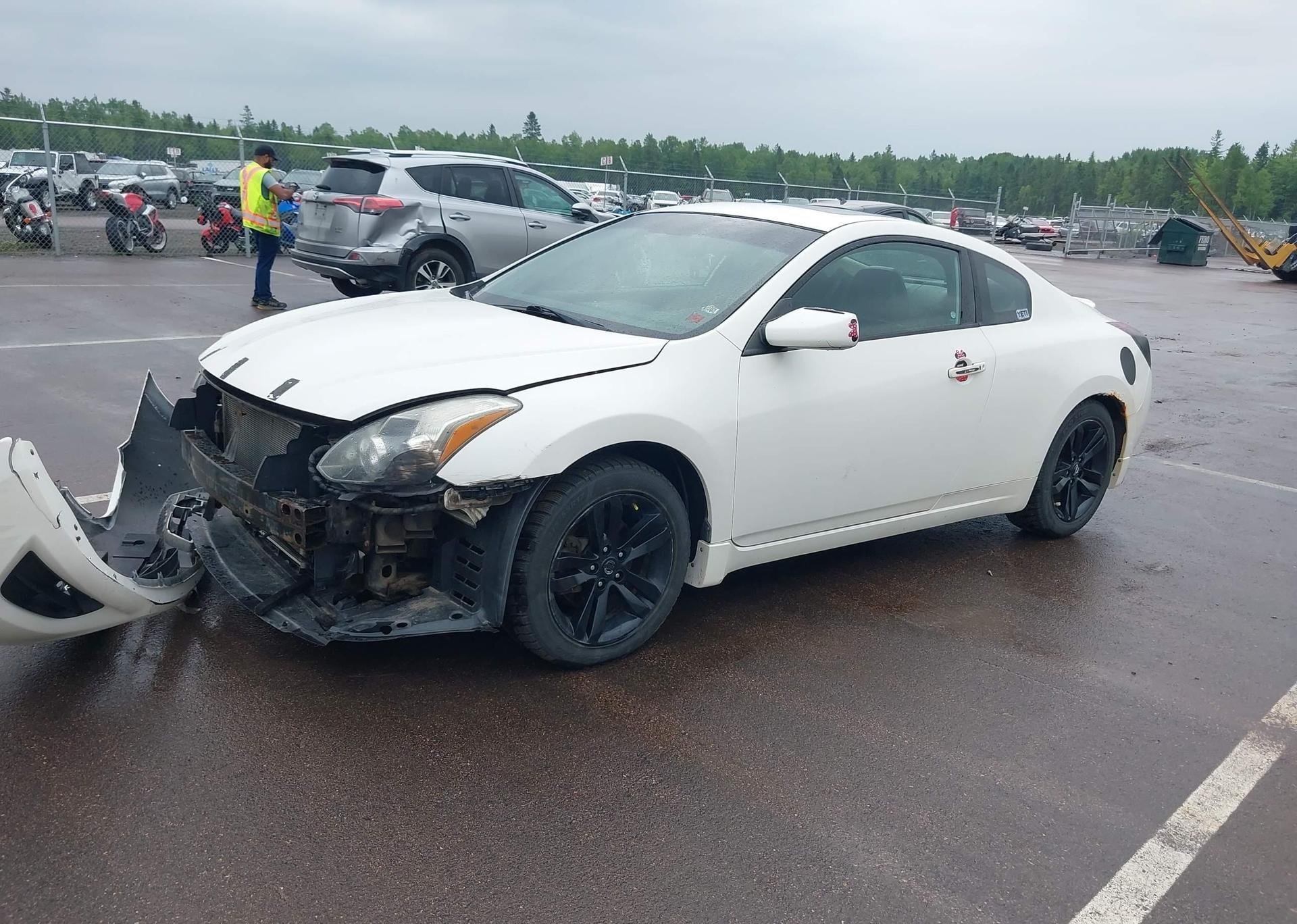 2010 NISSAN Altima S