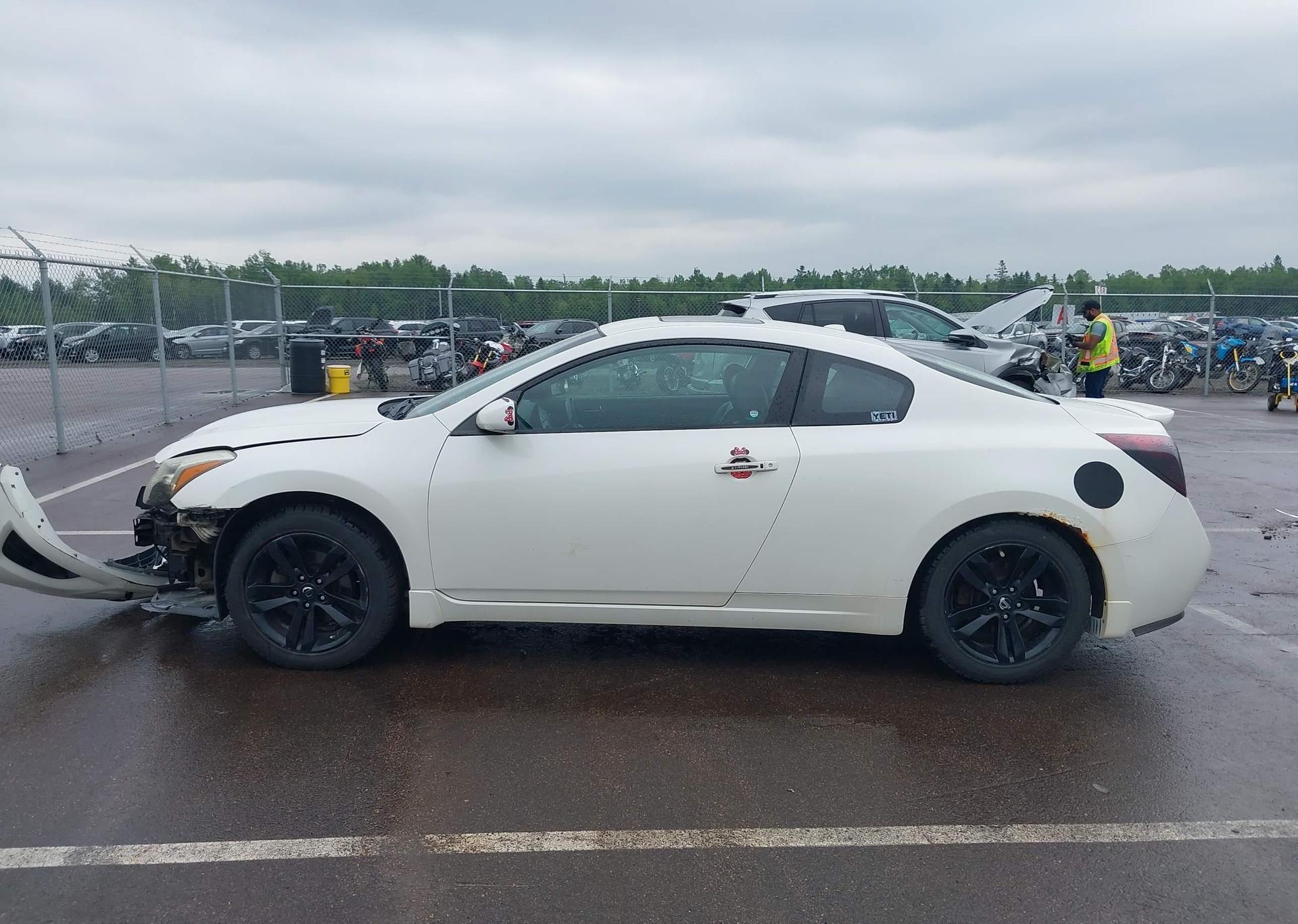 2010 NISSAN Altima S