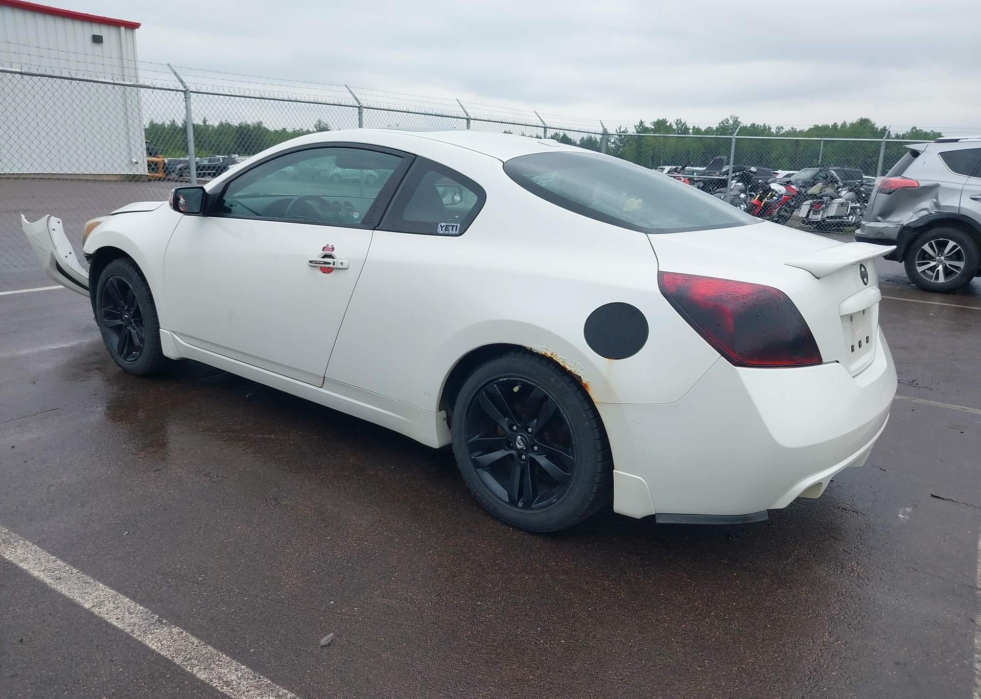 2010 NISSAN Altima S
