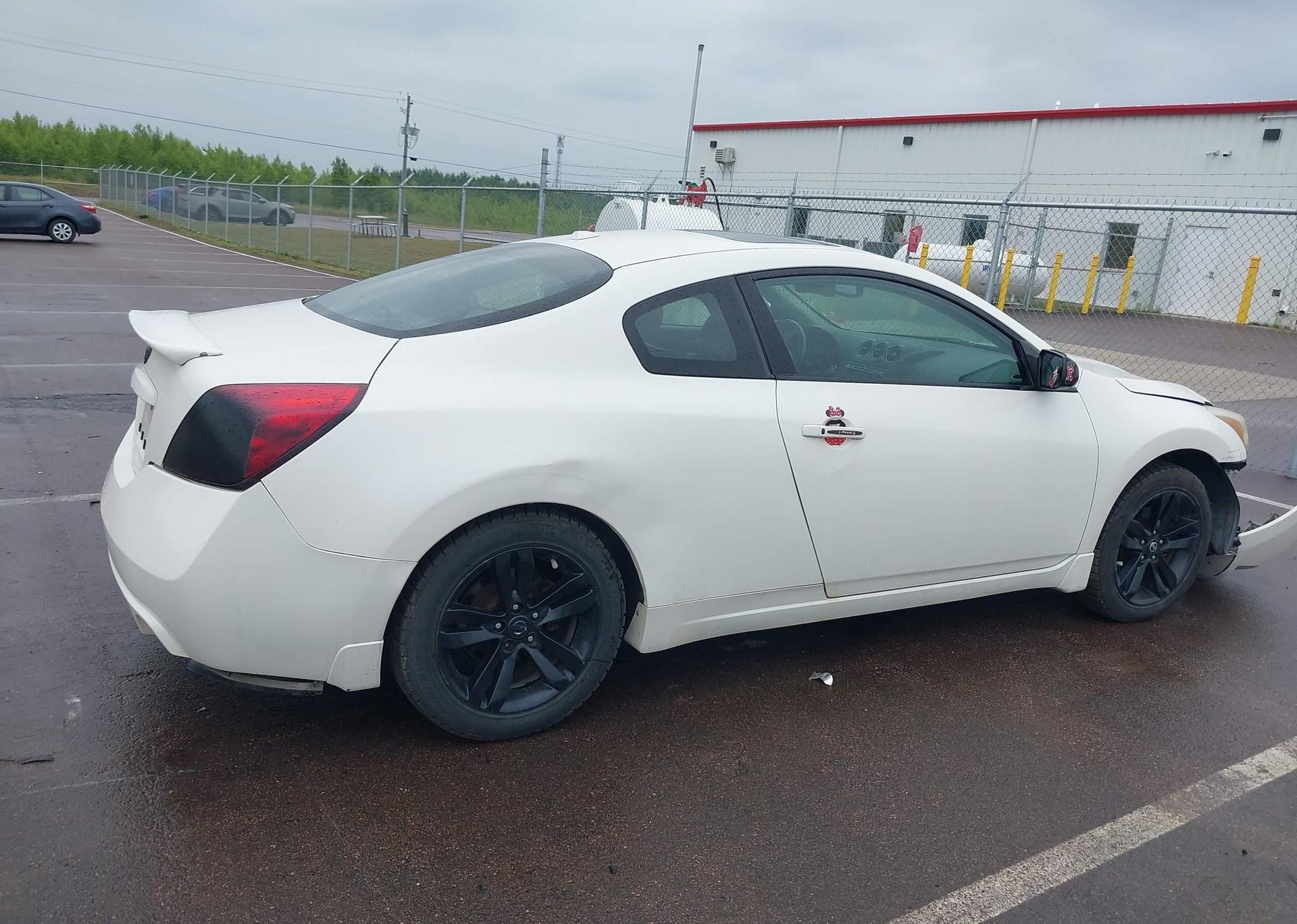 2010 NISSAN Altima S