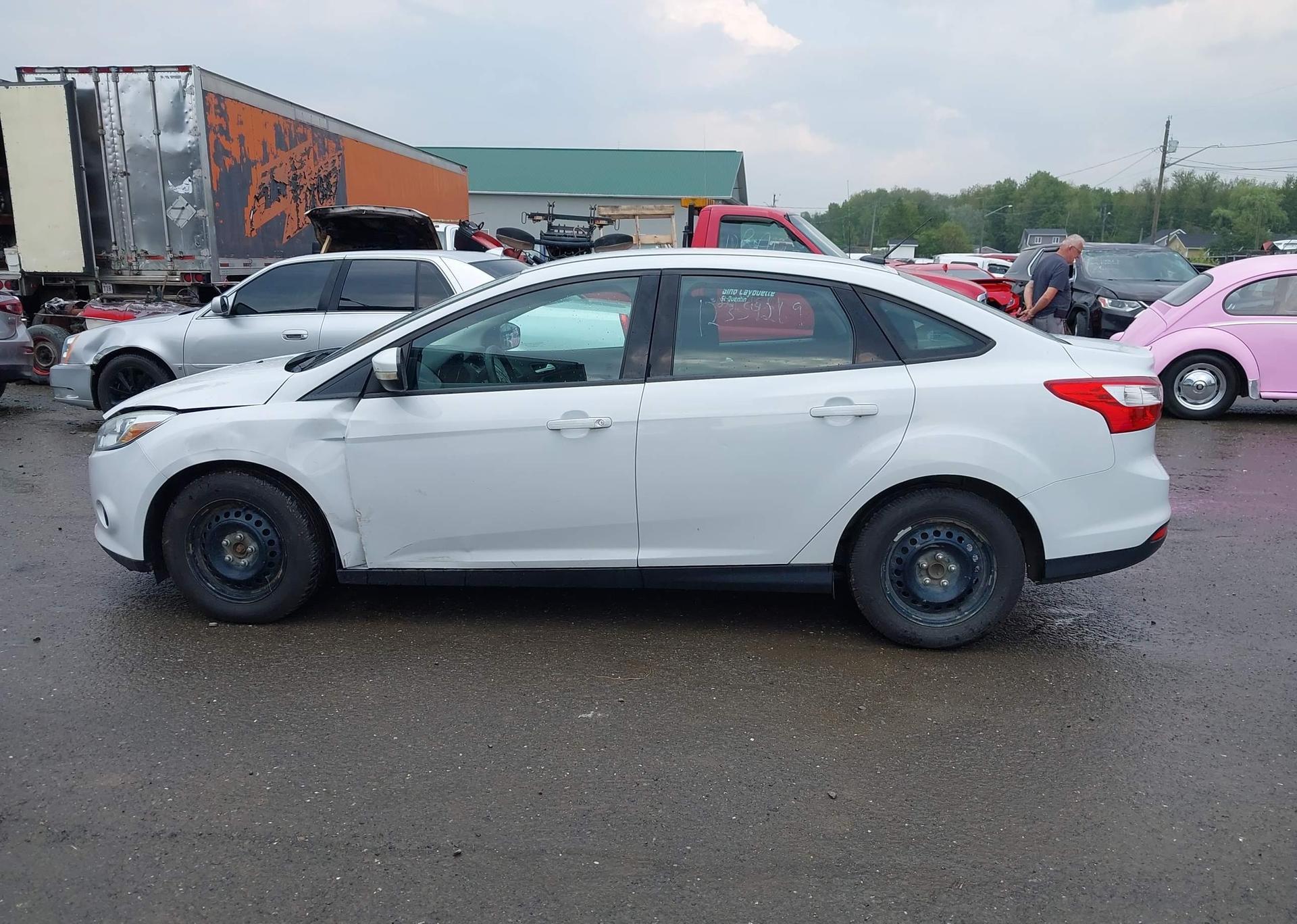 2013 FORD FOCUS SE