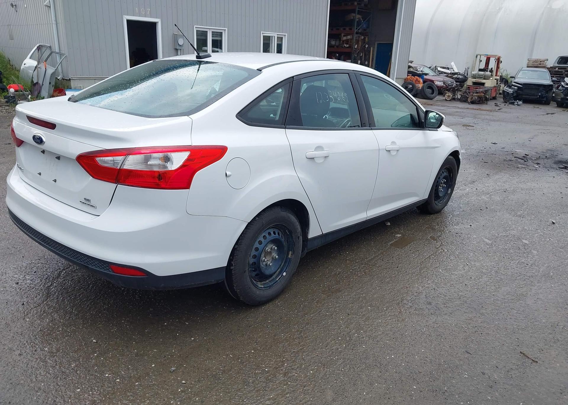 2013 FORD FOCUS SE