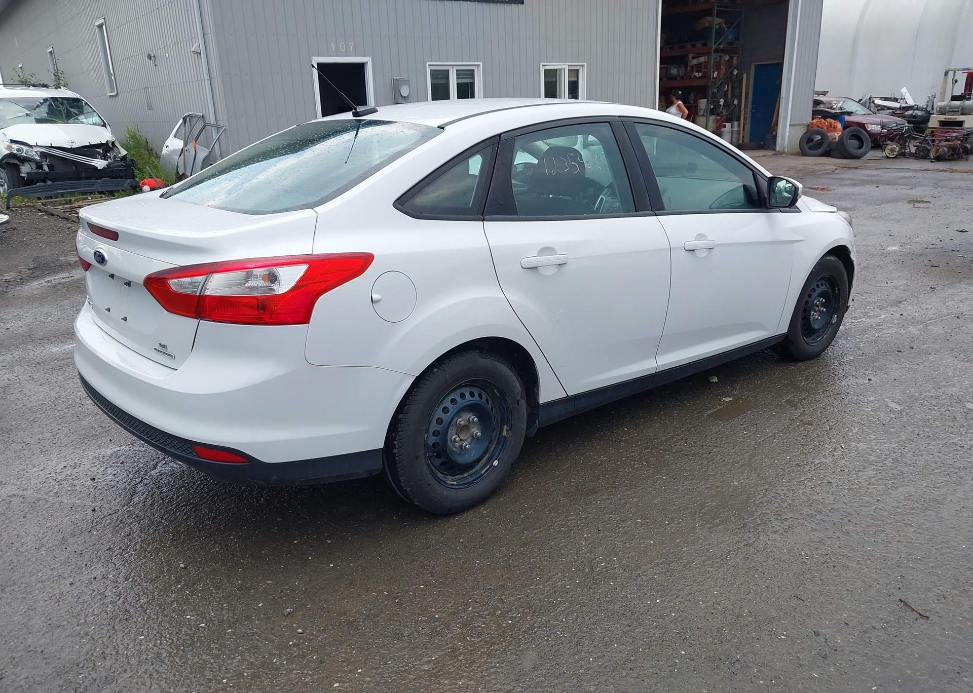 2013 FORD FOCUS SE