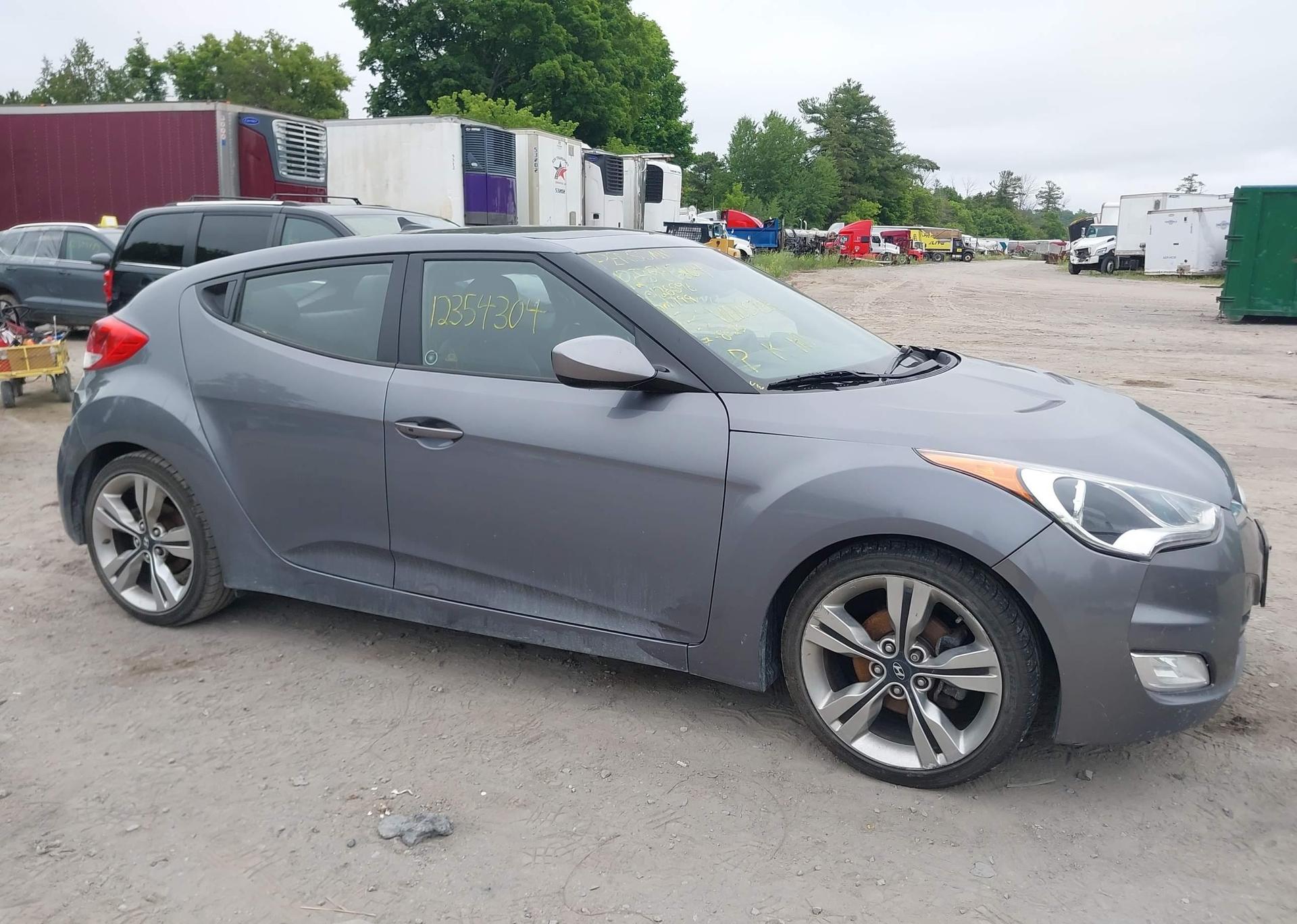 2013 HYUNDAI VELOSTER
