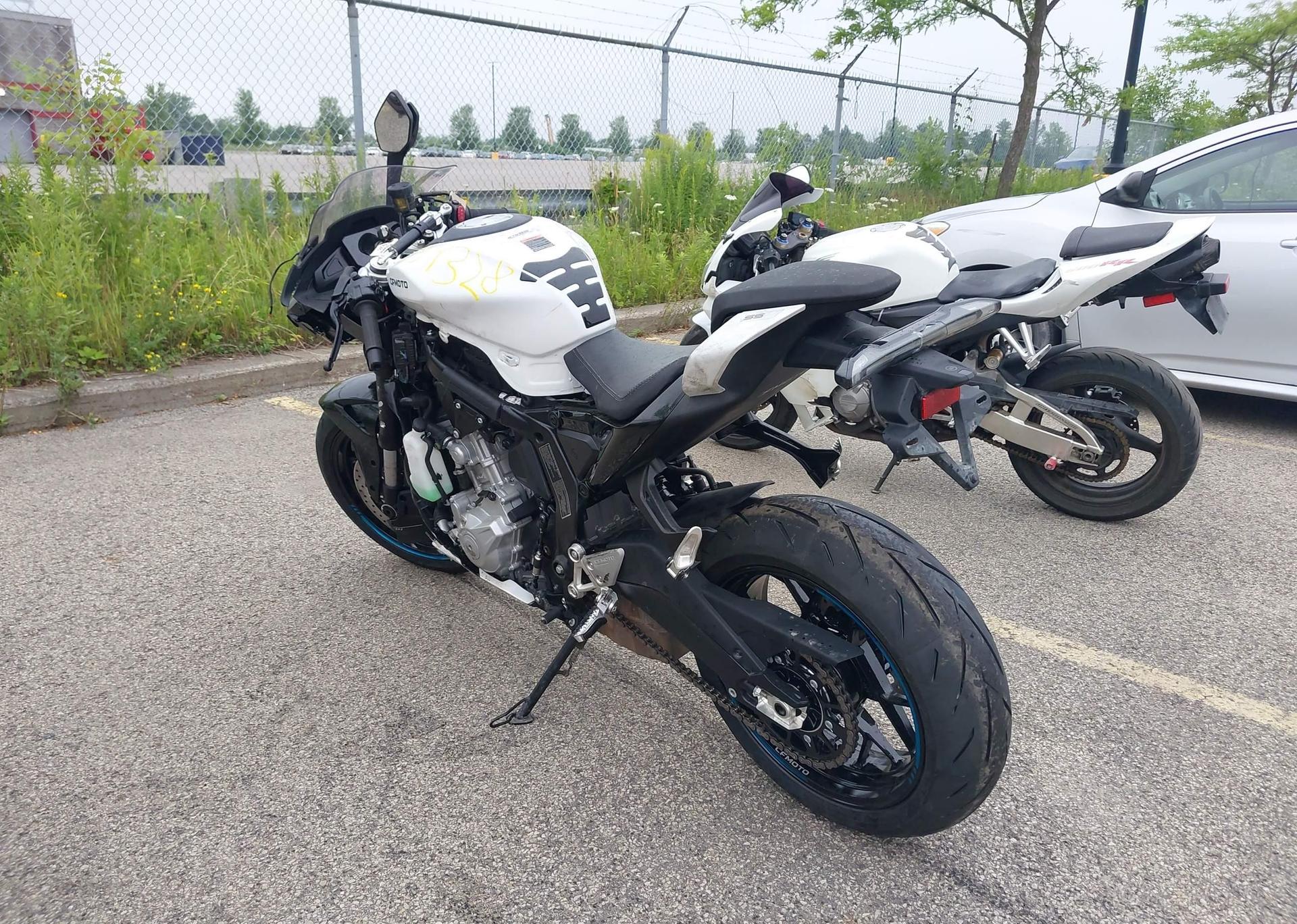 2025 CF MOTO 675SS