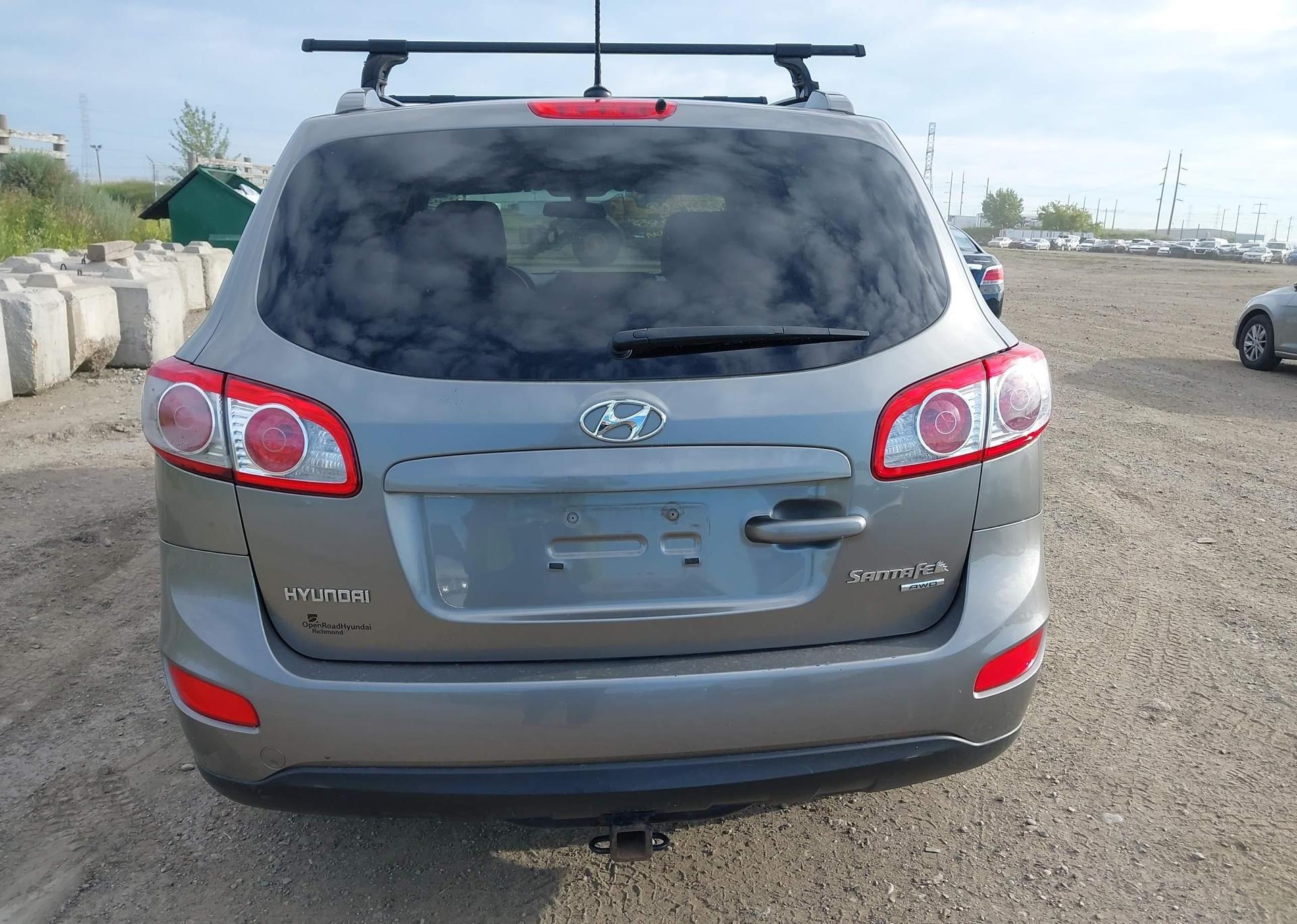 2011 HYUNDAI SANTA FE GL 3.5