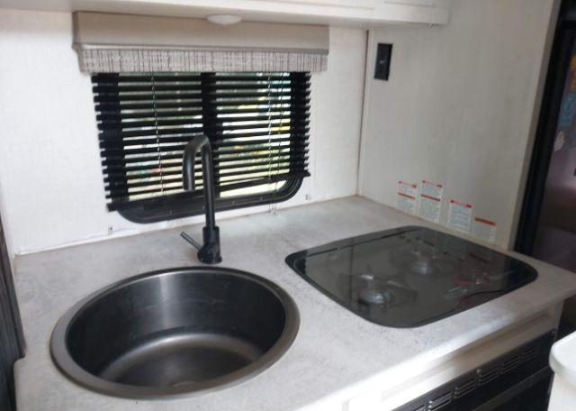 2022 TRAILER R-POD T80 TRAVEL TRAILER