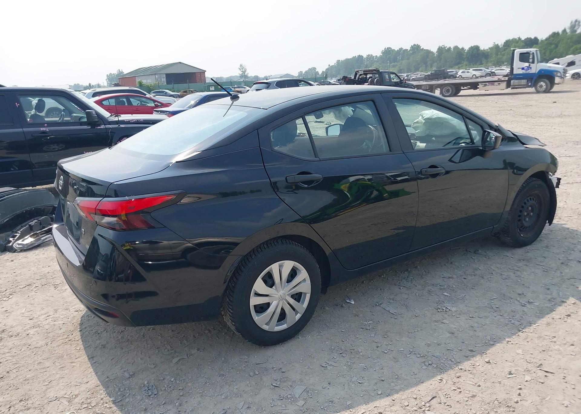 2024 NISSAN VERSA