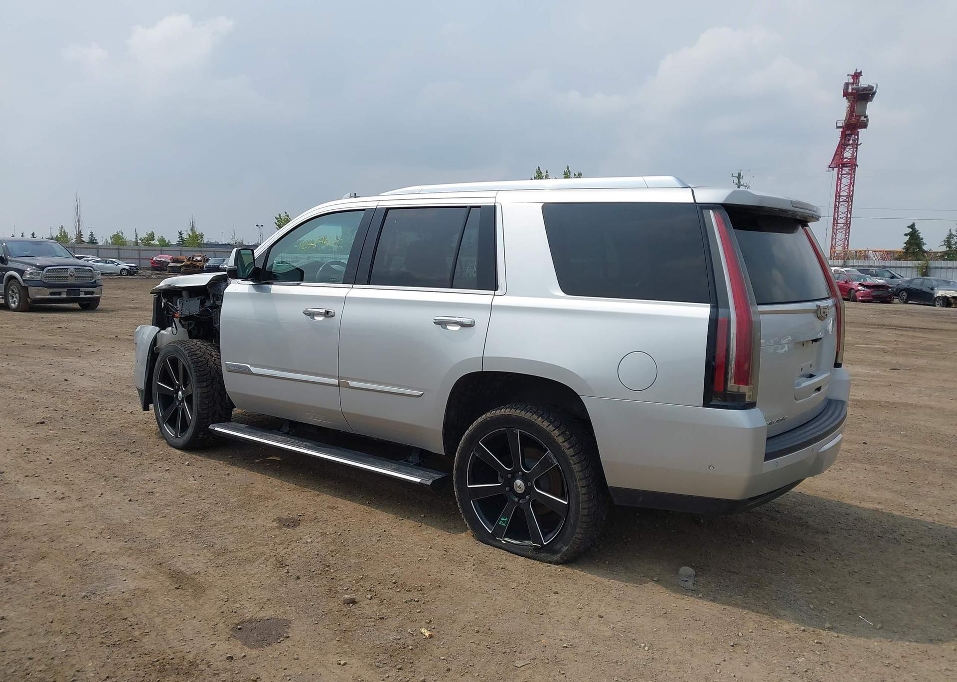 2018 CADILLAC ESCALADE PREMIUM LUXURY