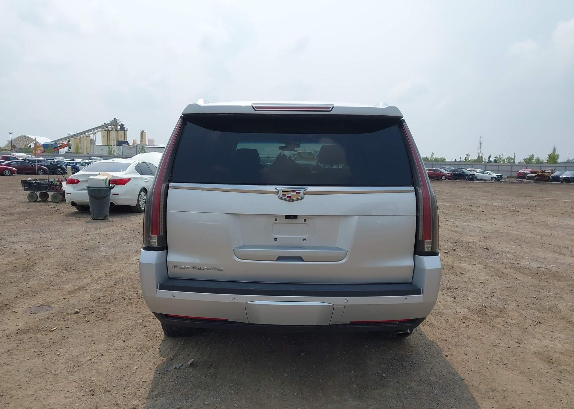 2018 CADILLAC ESCALADE PREMIUM LUXURY