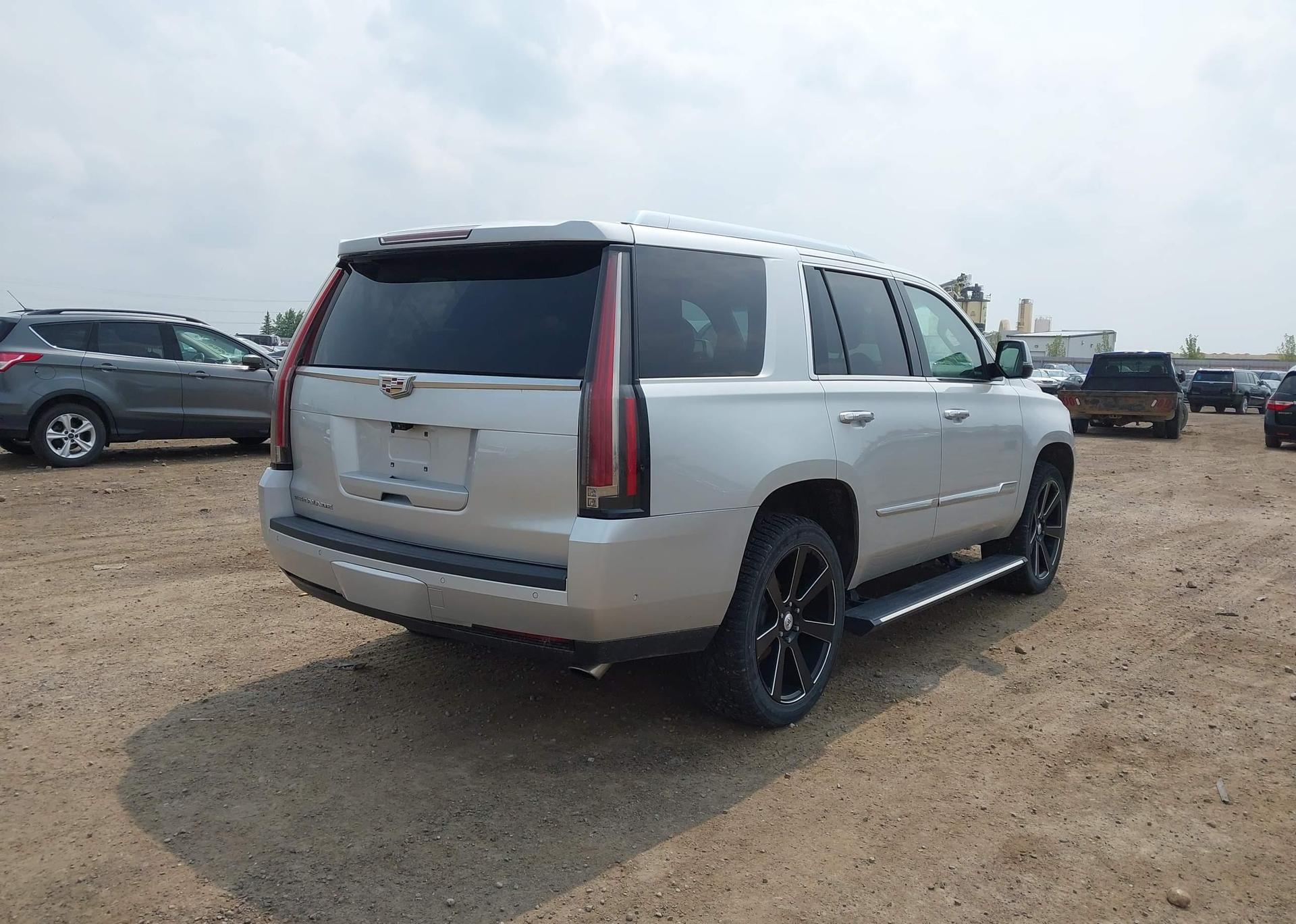 2018 CADILLAC ESCALADE PREMIUM LUXURY