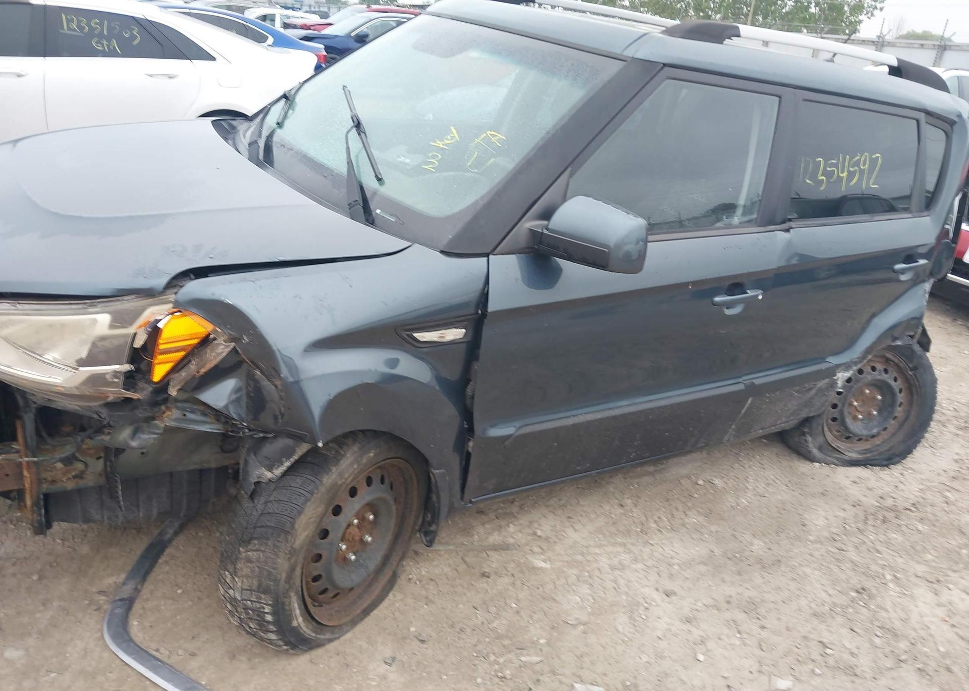 2011 KIA SOUL +