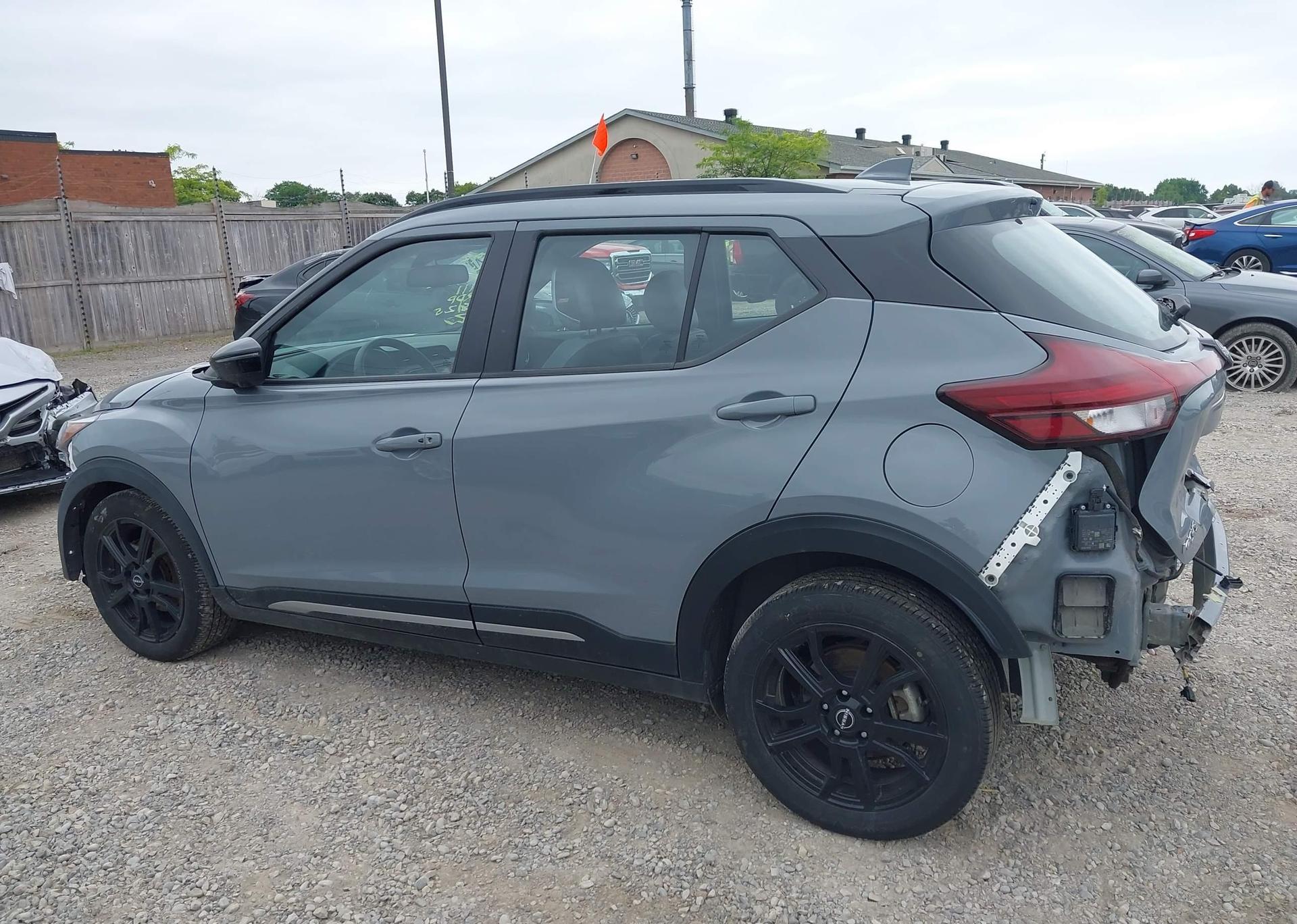 2024 NISSAN KICKS SR