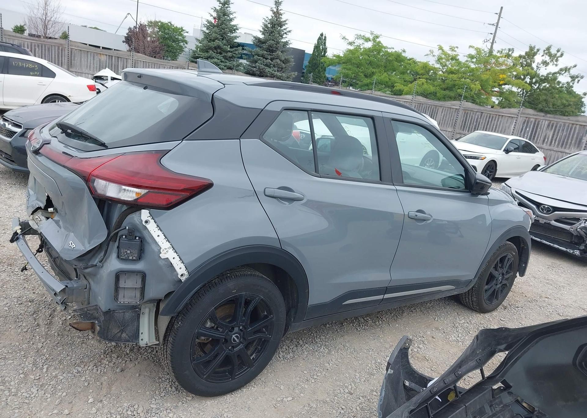 2024 NISSAN KICKS SR
