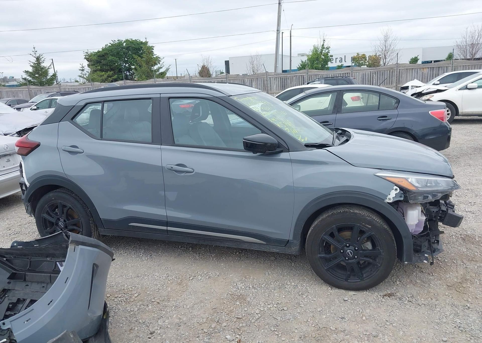 2024 NISSAN KICKS SR